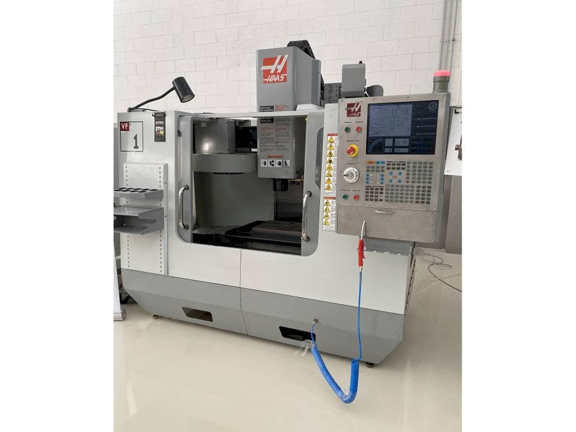 Mašīnas HAAS VF-1  pretskats