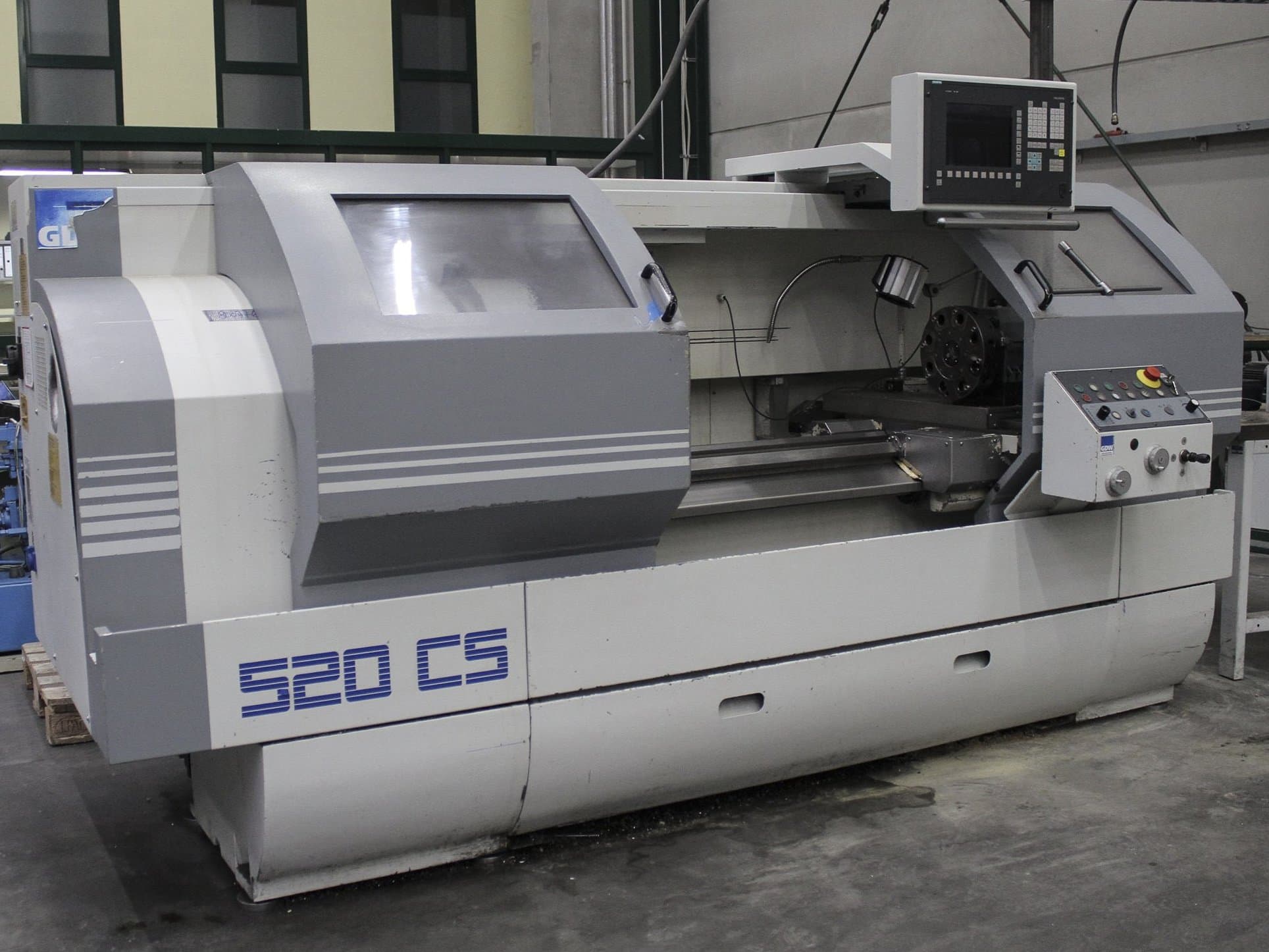 Mašīnas GDW 520CS  pretskats