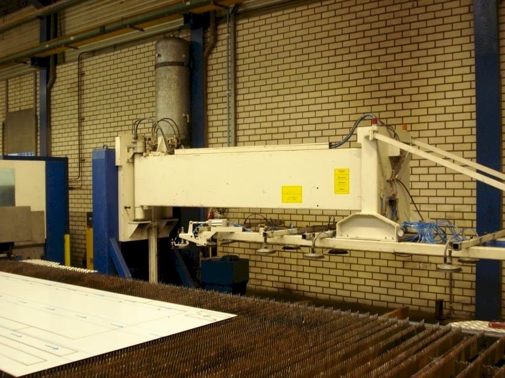 Mašīnas TRUMPF Loadmaster pretskats