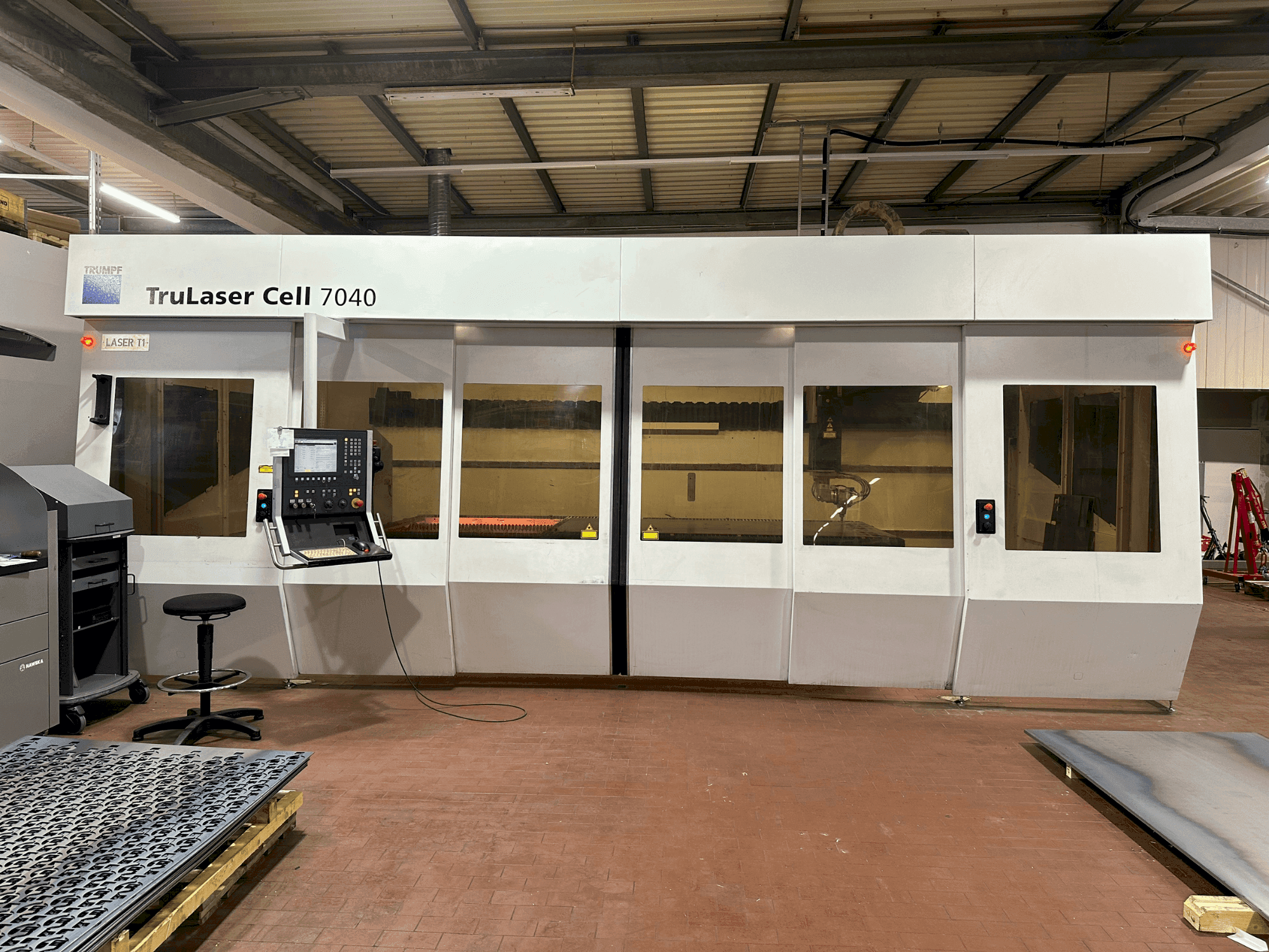 Mašīnas TRUMPF TruLaser Cell 7040 pretskats