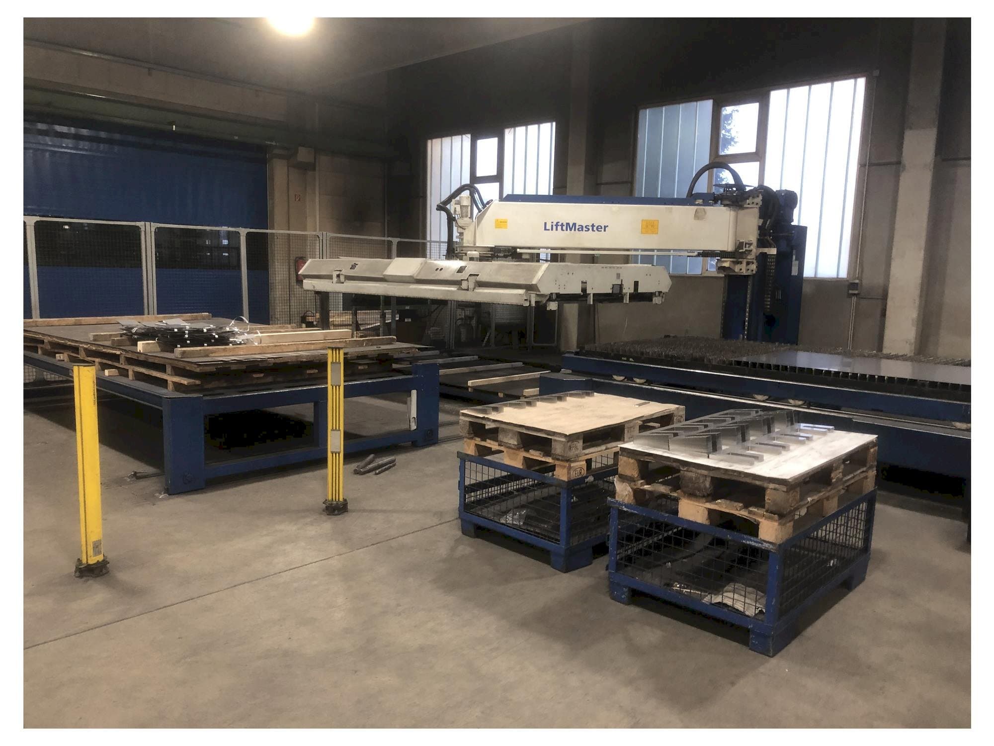 Mašīnas TRUMPF TruLaser 5040 + Liftmaster pretskats