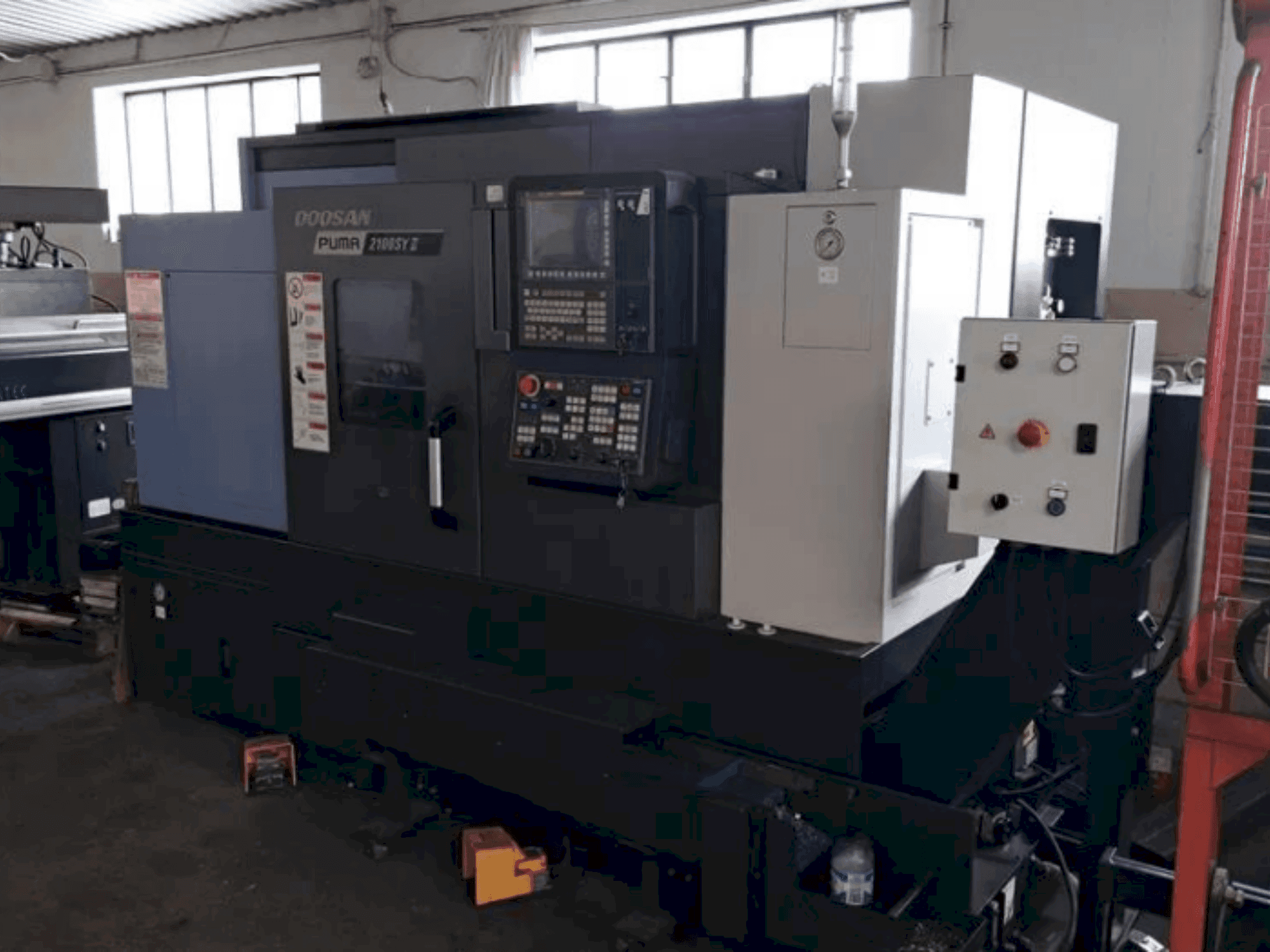 Mašīnas DOOSAN PUMA 2100 SY II  pretskats