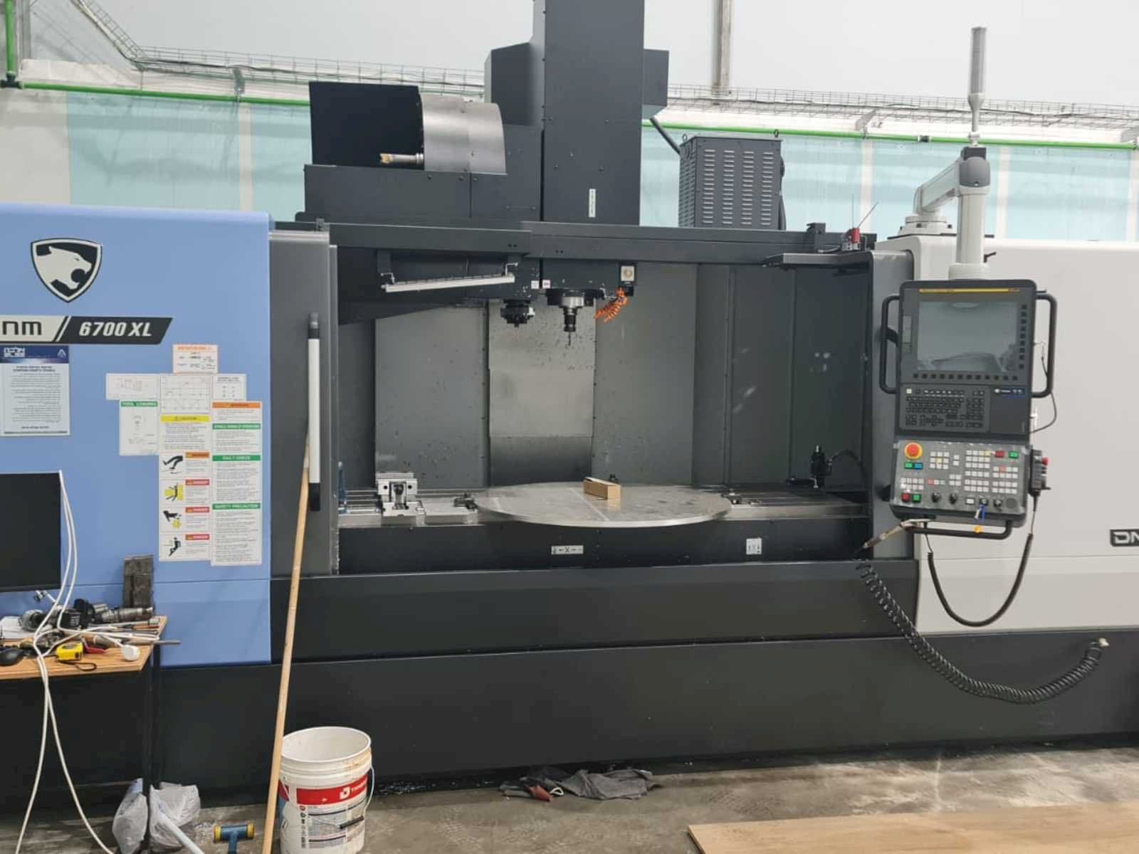 Mašīnas Doosan DNM 6700 XL pretskats