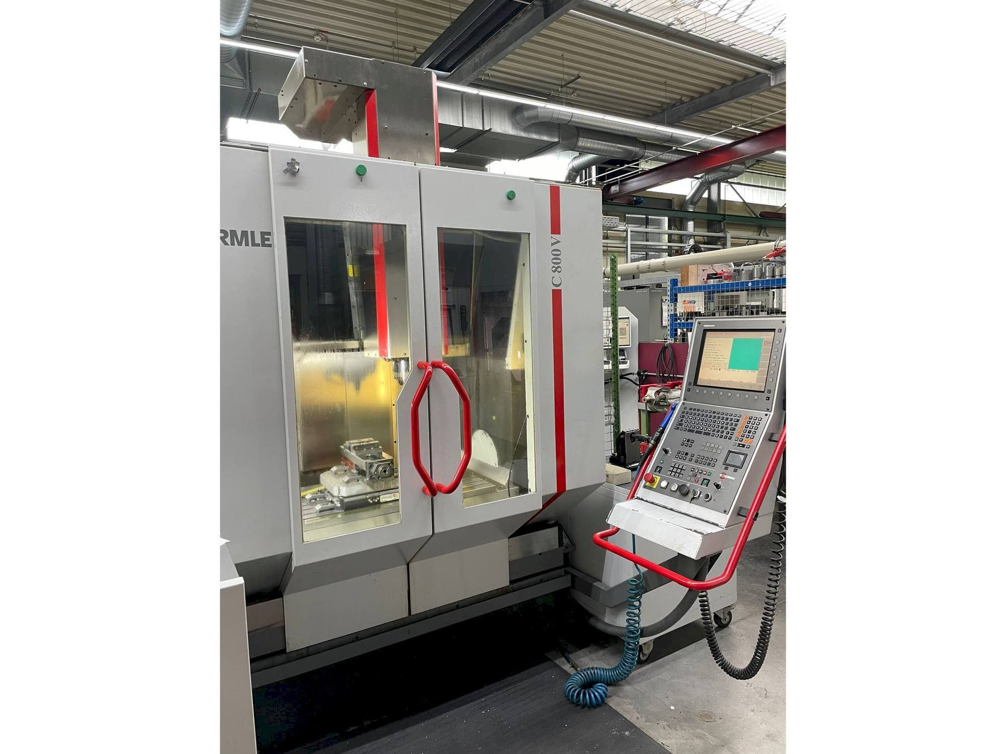 Mašīnas HERMLE C 800 V pretskats