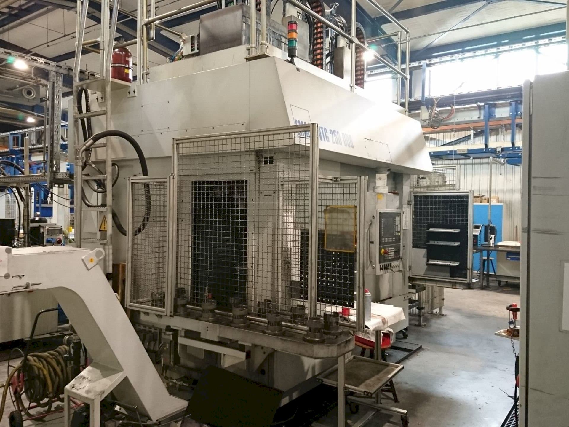 Mašīnas EMAG VTC 250 DUO pretskats