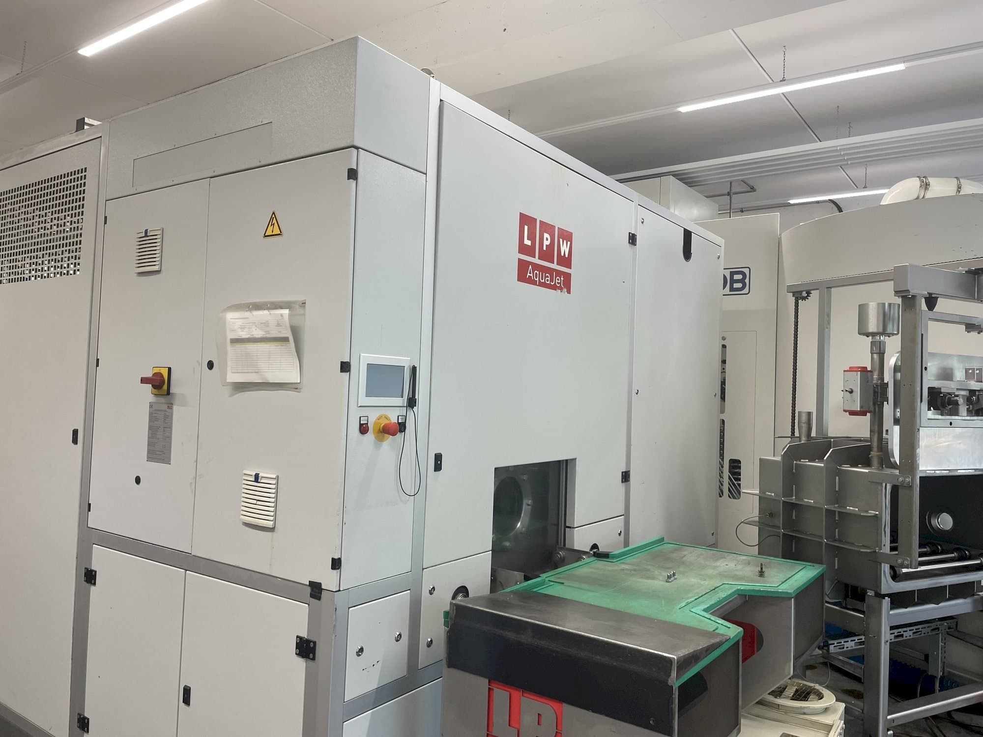 Mašīnas LPW LPW Aqua Jet 670 T2-V (2013) pretskats