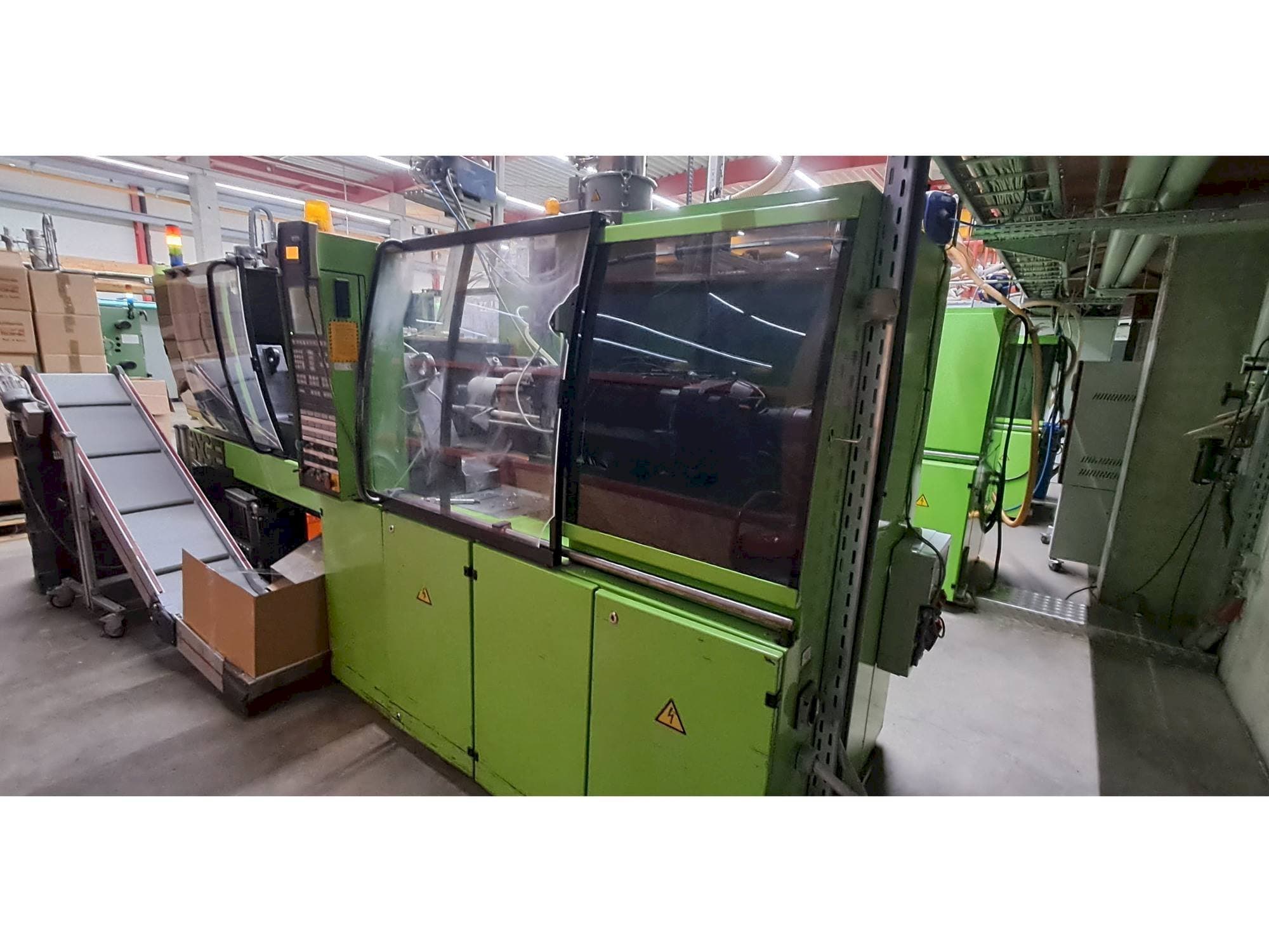 Mašīnas Engel ES 330/110 HL pretskats