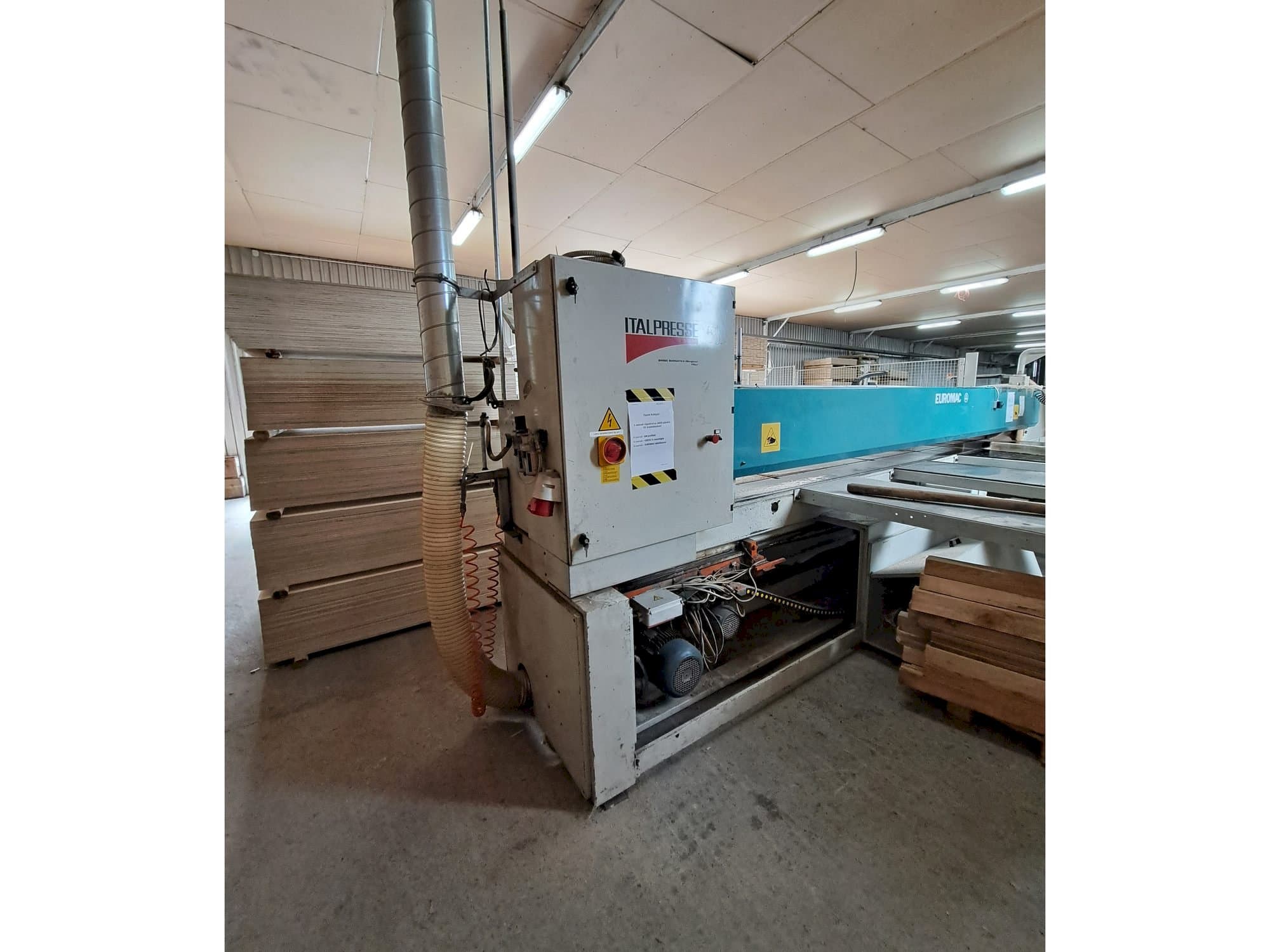 Mašīnas Euromac Logica Pinze 4500 pretskats