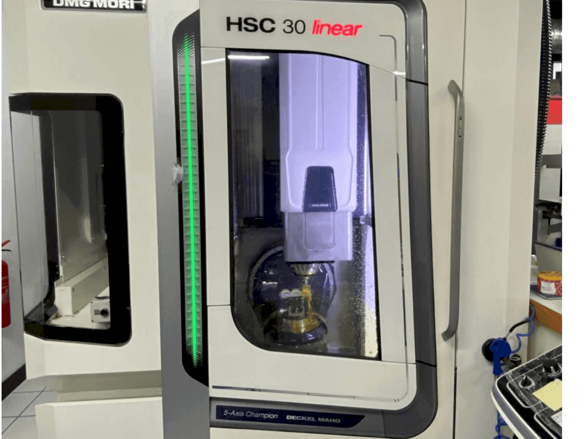 Mašīnas DMG MORI HSC 30 linear pretskats