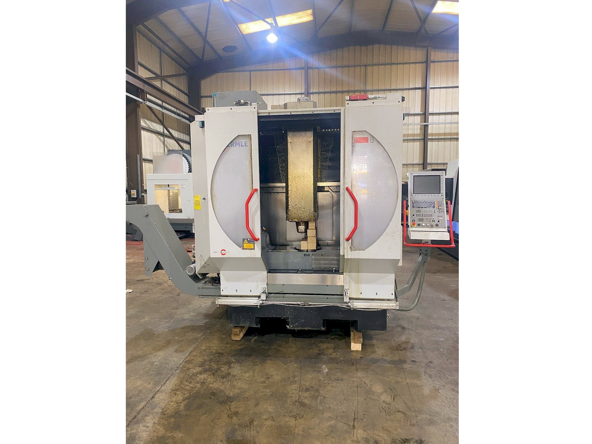 Mašīnas HERMLE B 300 U  pretskats