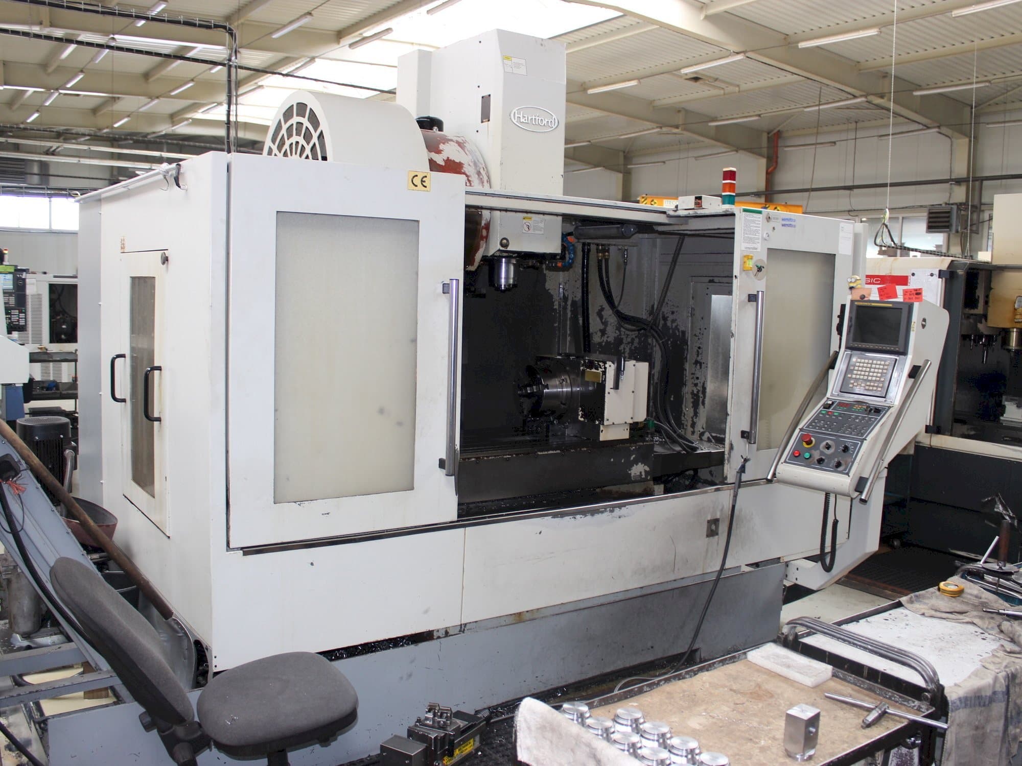 Mašīnas Hartford VMC 1270A pretskats