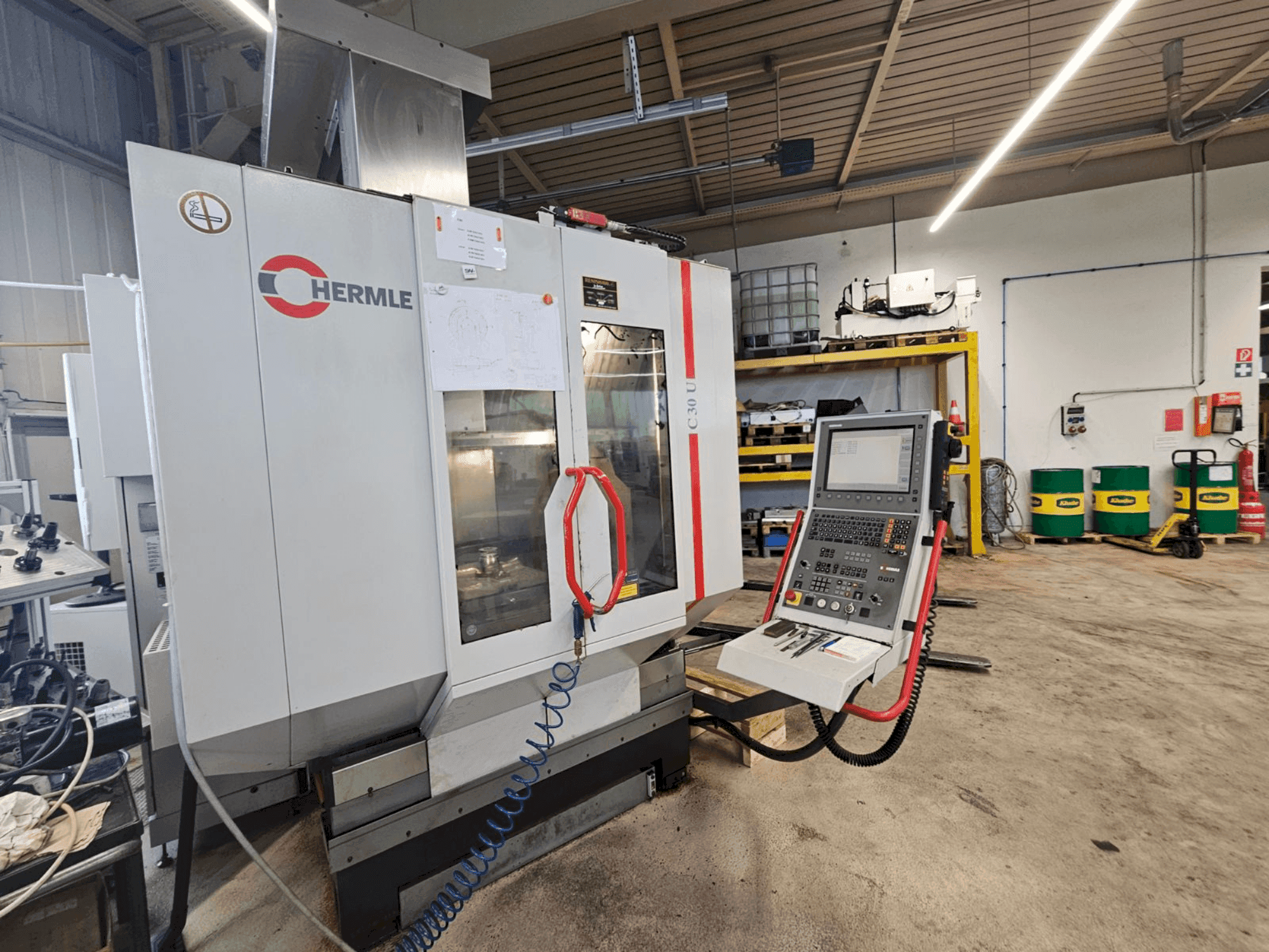 Mašīnas HERMLE C 30 U pretskats