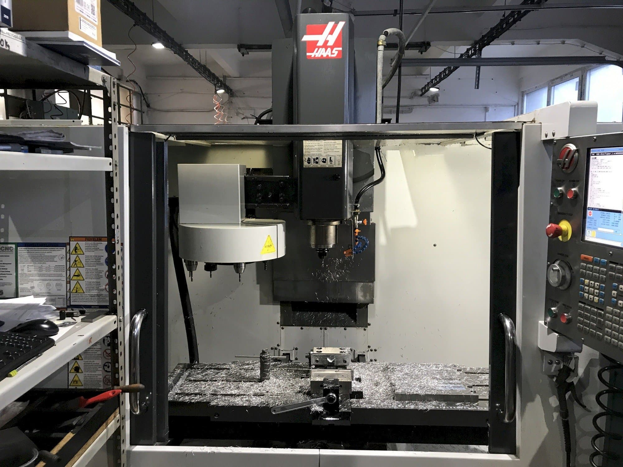 Mašīnas HAAS TM-3P pretskats