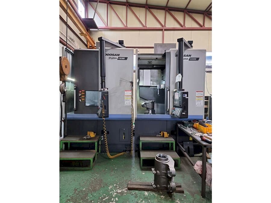 Mašīnas Doosan Puma V8300 pretskats