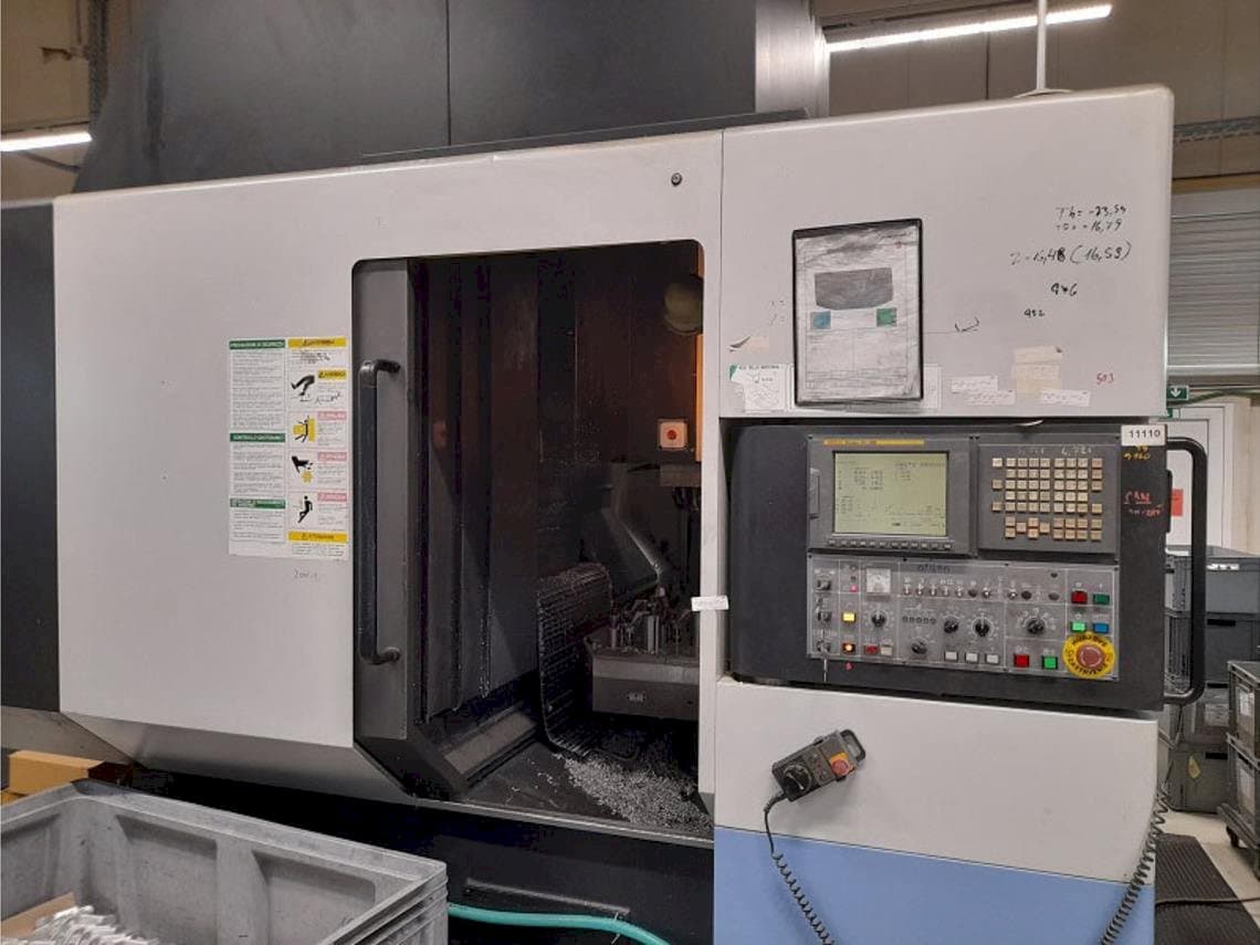 Mašīnas Doosan VC 500 pretskats