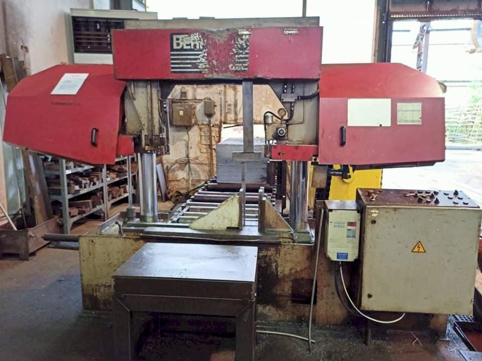 Mašīnas Behringer HBP 530 pretskats