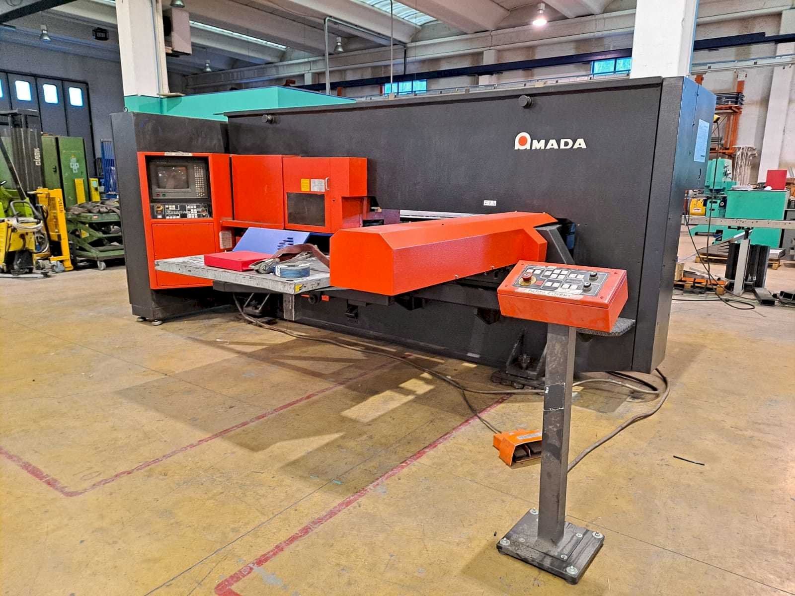 Mašīnas AMADA ARCADE 212  pretskats