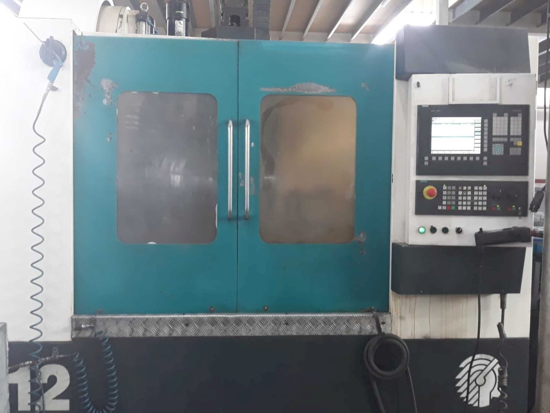 Mašīnas Huron VX12 pretskats