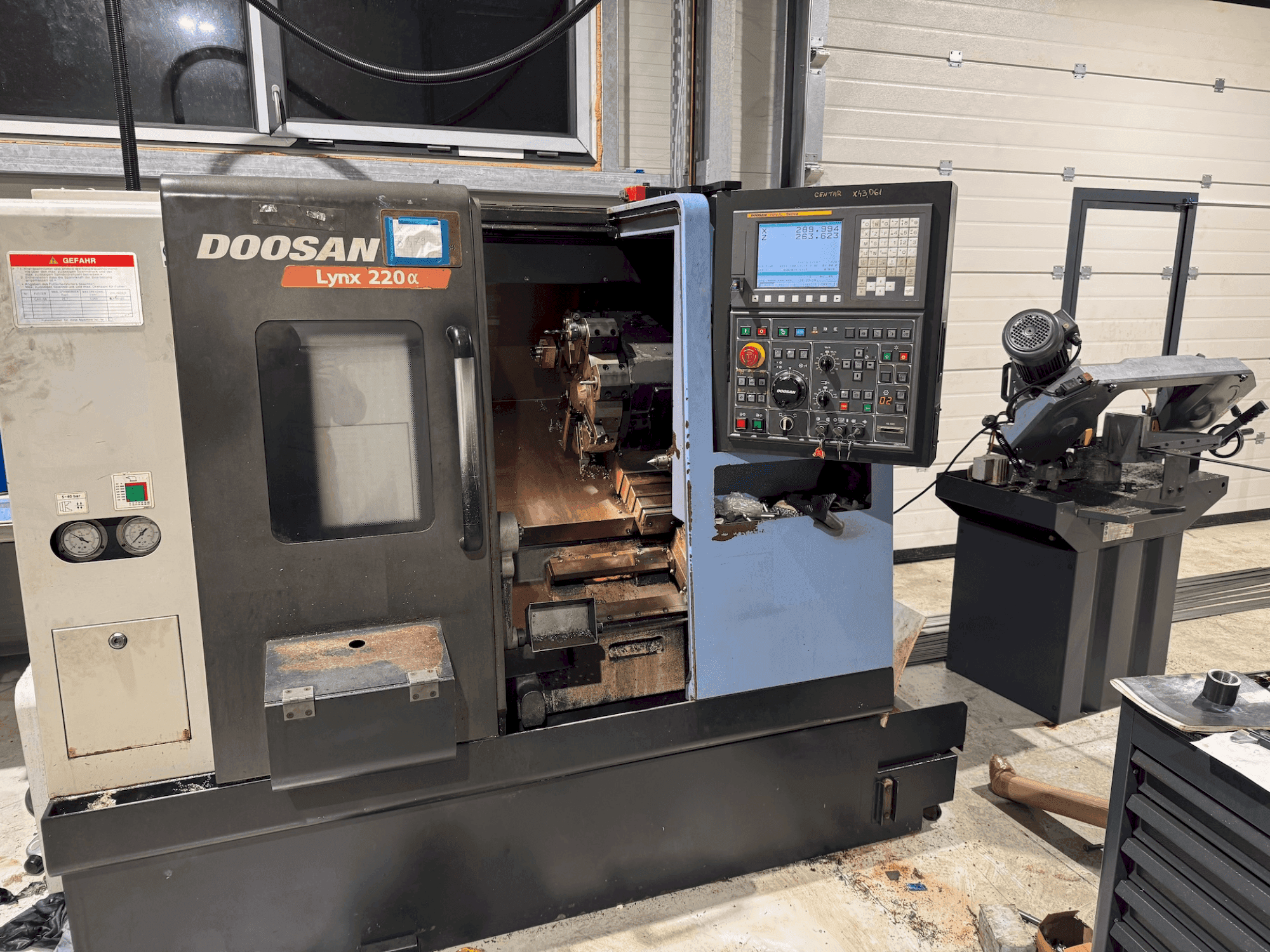 Mašīnas DOOSAN Lynx 220 Alpha pretskats