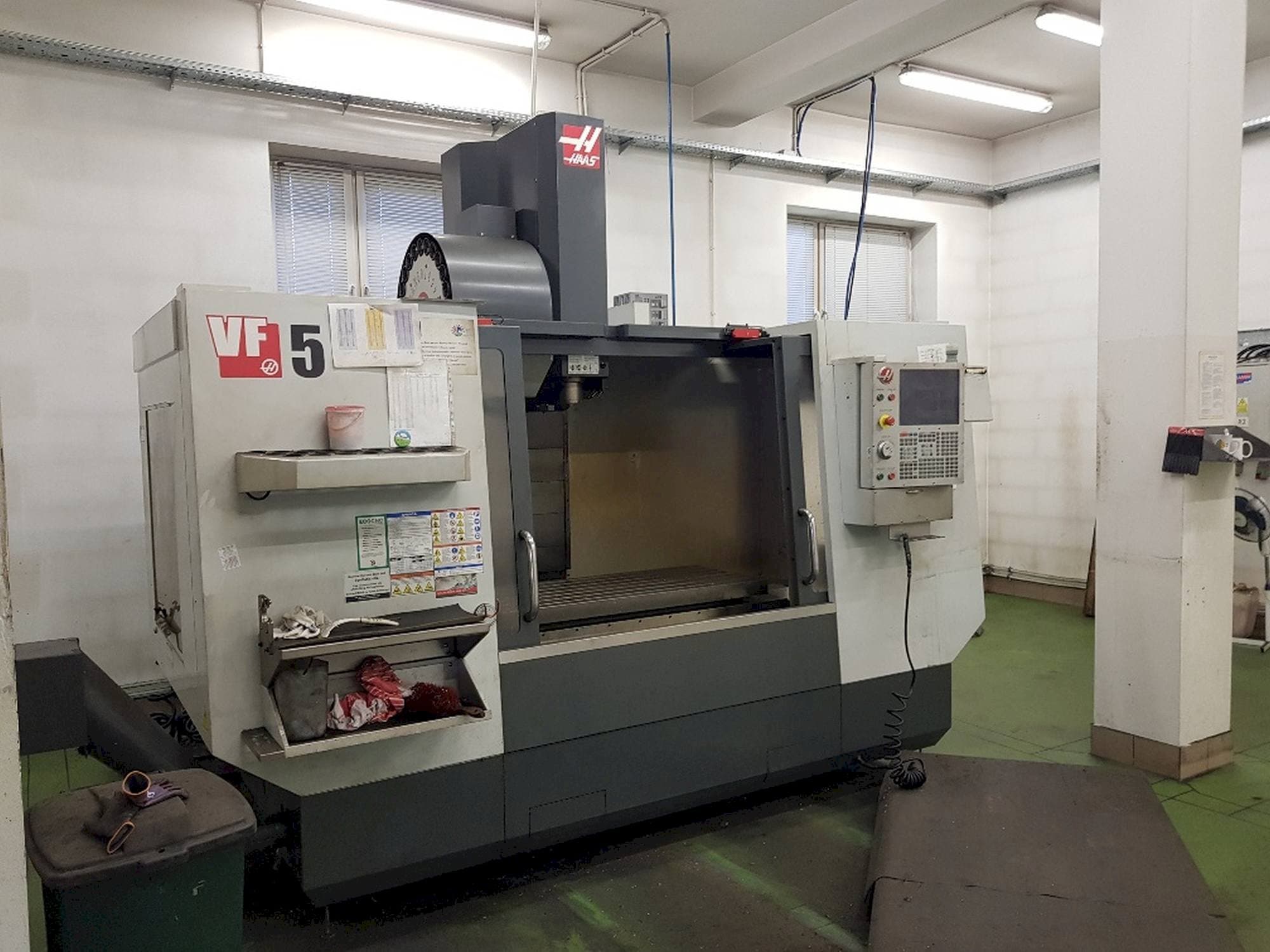 Mašīnas HAAS VF-5/40 pretskats