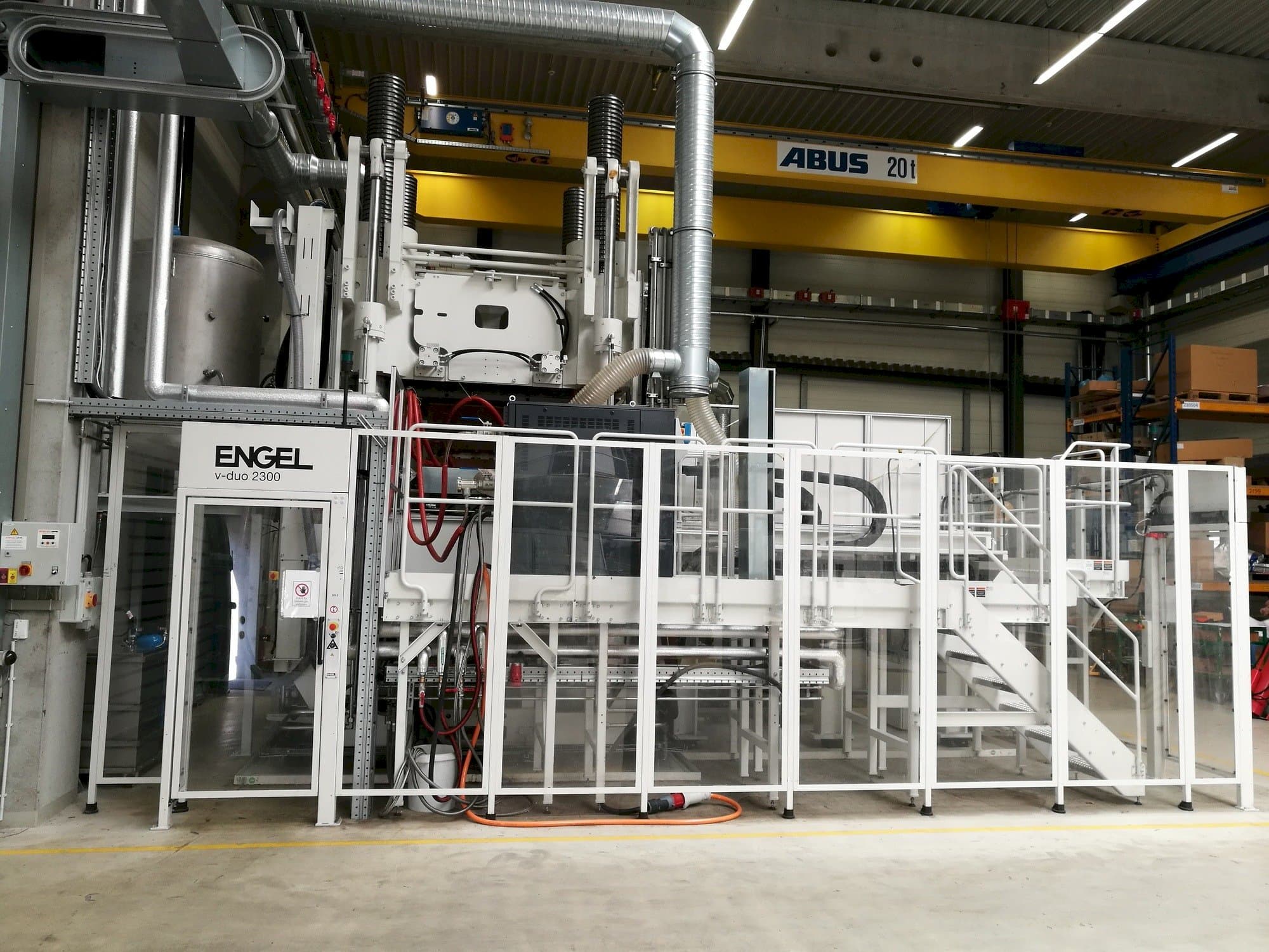 Mašīnas ENGEL V-Duo 2300 pretskats