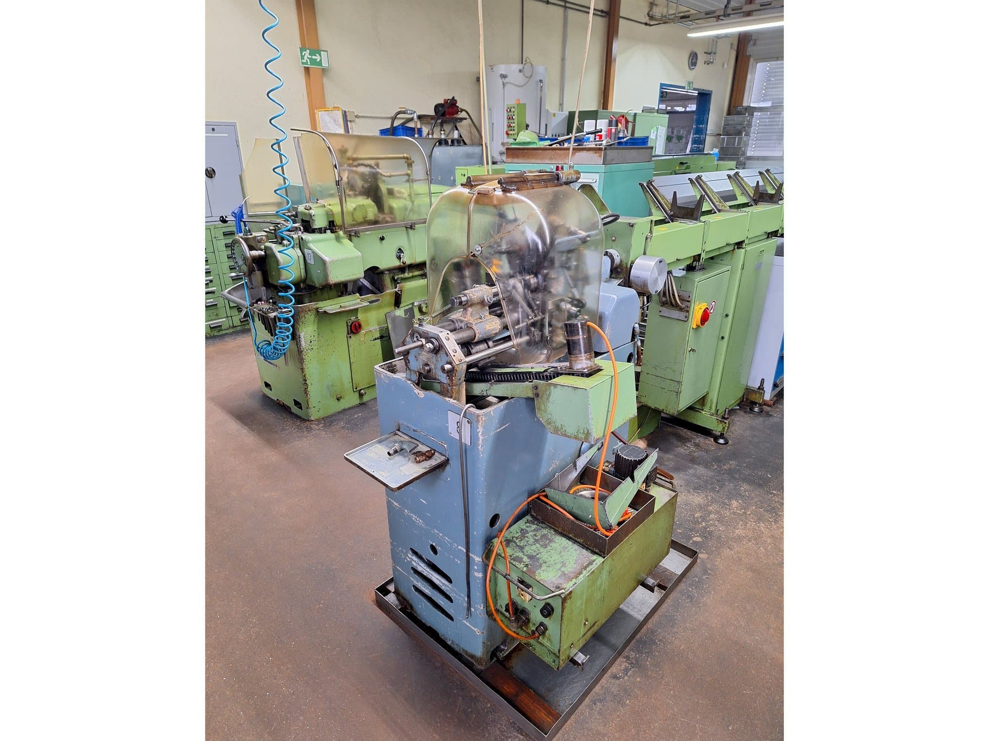 Mašīnas TRAUB A25 kreisās malas  skats