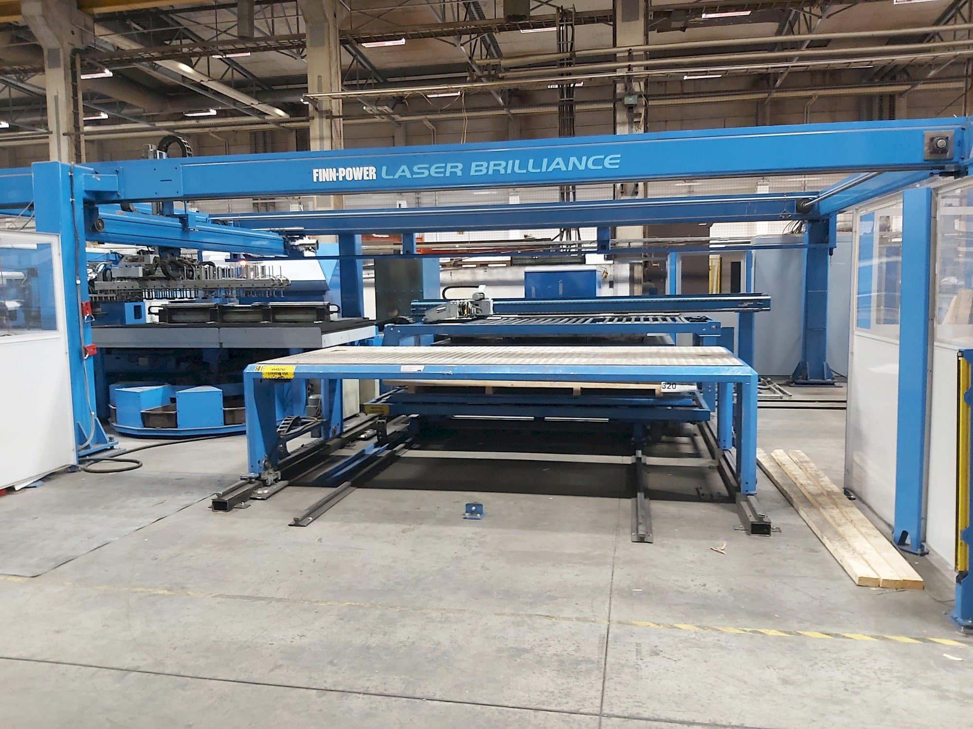 Mašīnas Finn-Power LG6  pretskats