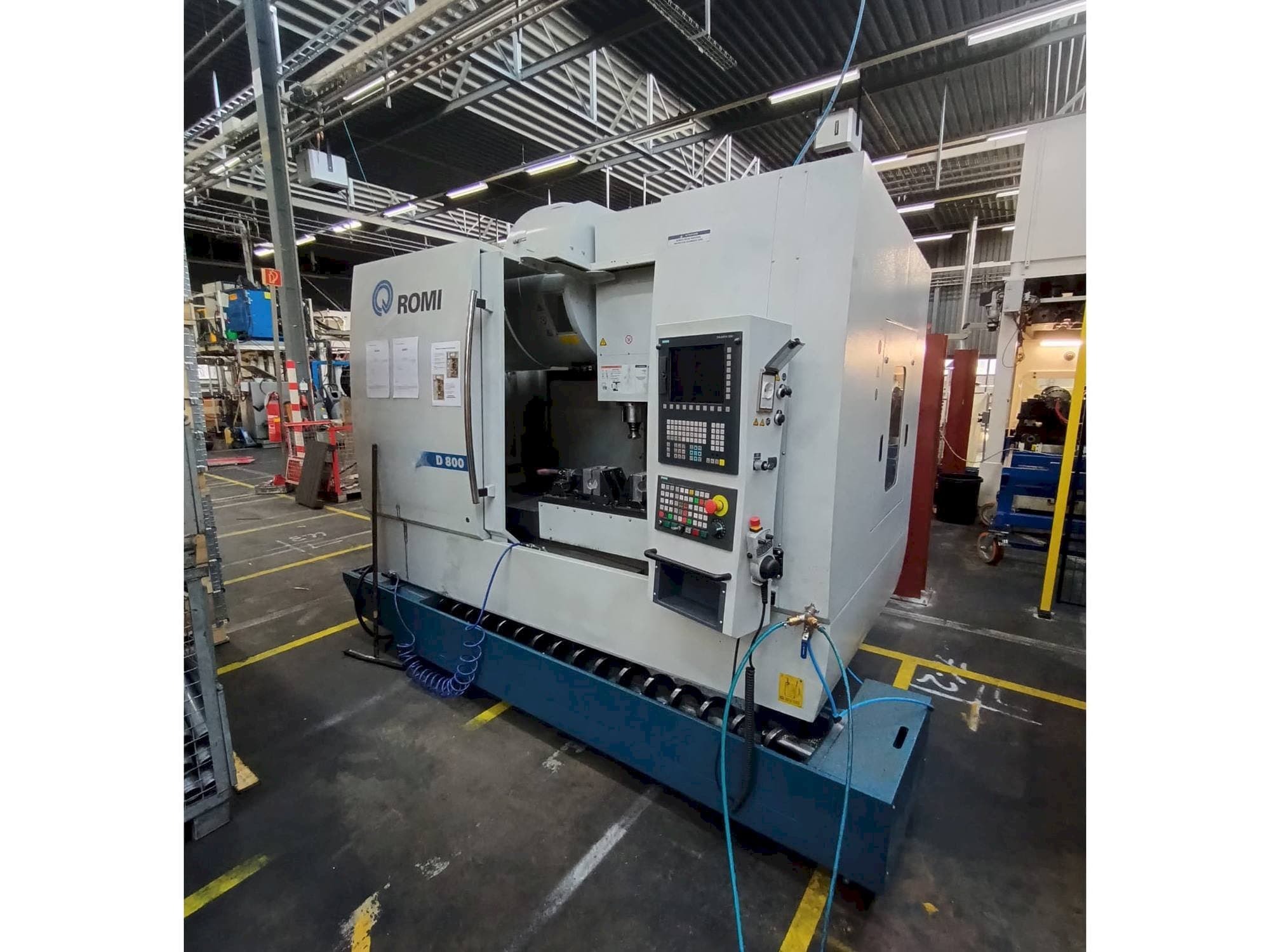 Mašīnas Romi D800 pretskats