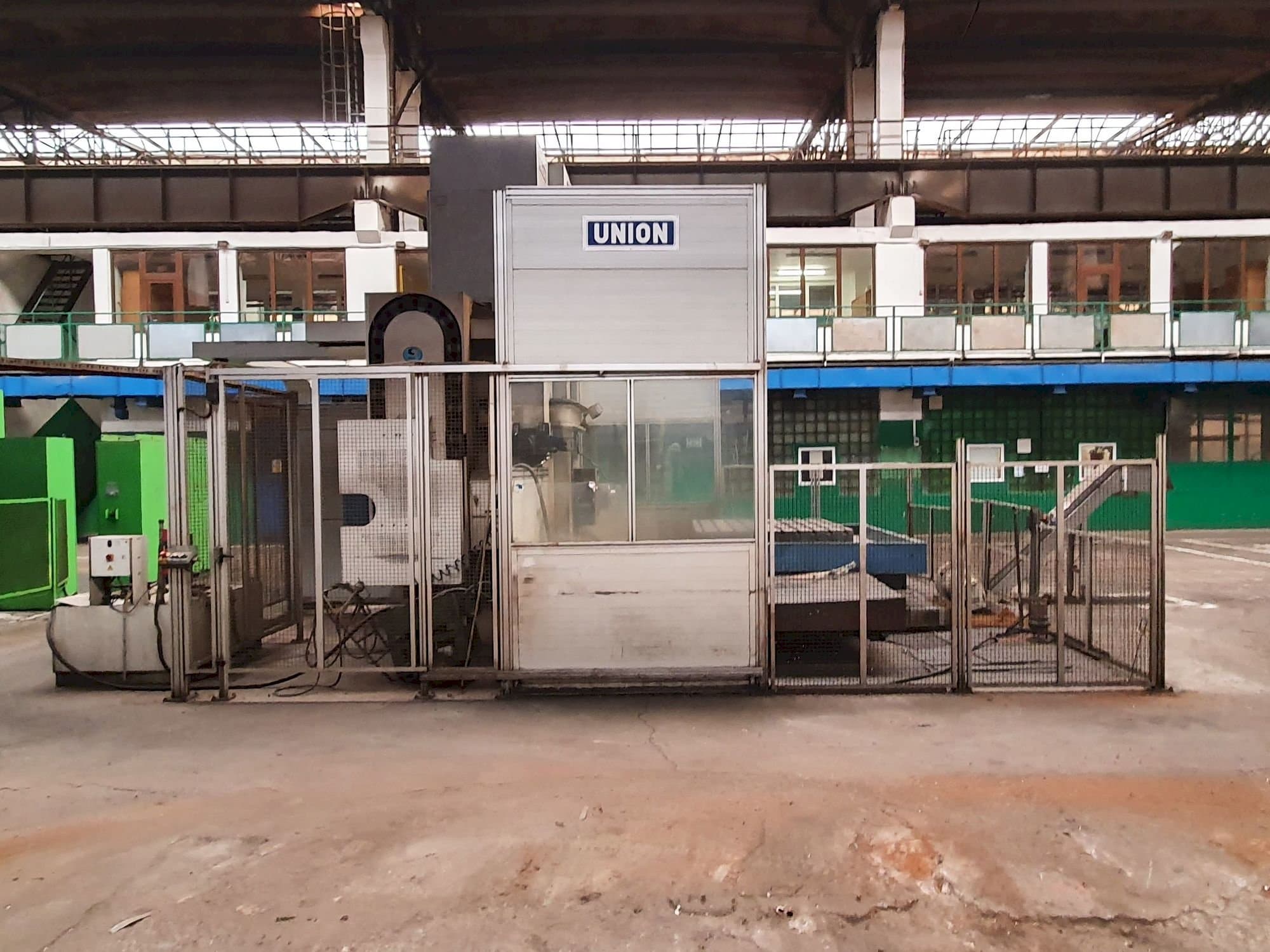 Mašīnas Union TC130/1 -iTNC530 pretskats
