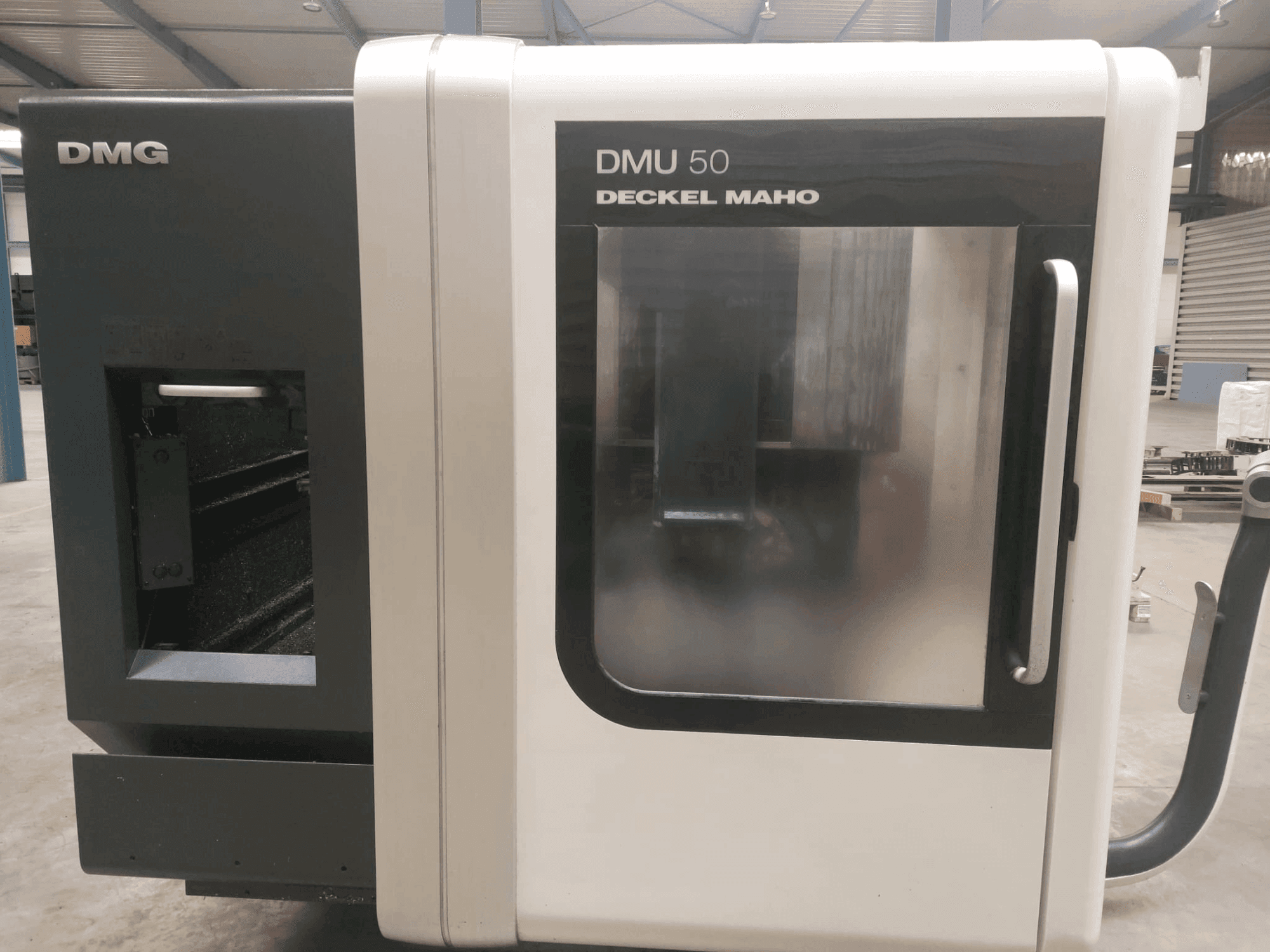 Mašīnas DMG DECKEL MAHO DMU 50 pretskats