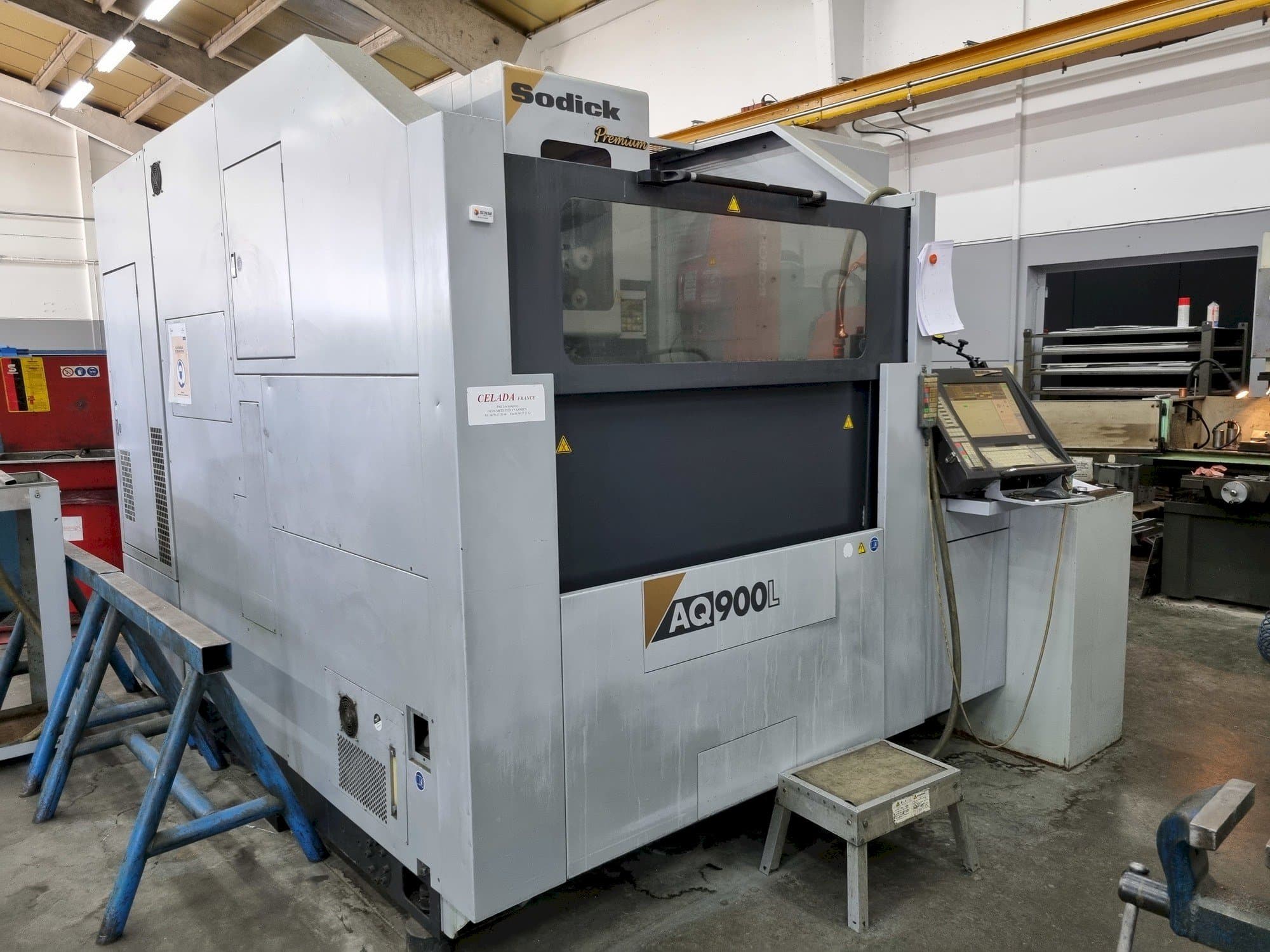 Mašīnas Sodick AQ900L pretskats