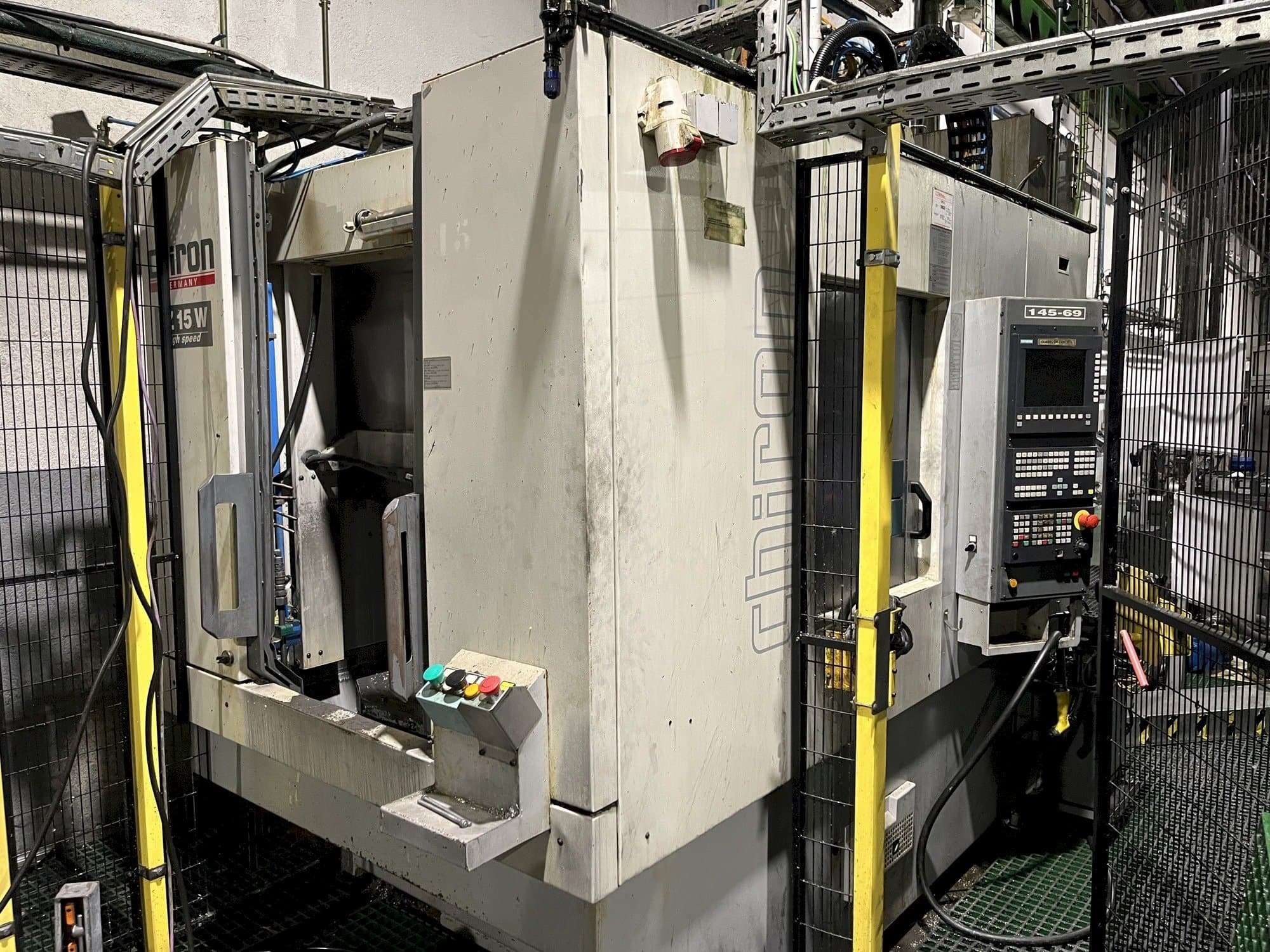 Mašīnas CHIRON FZ15W pretskats