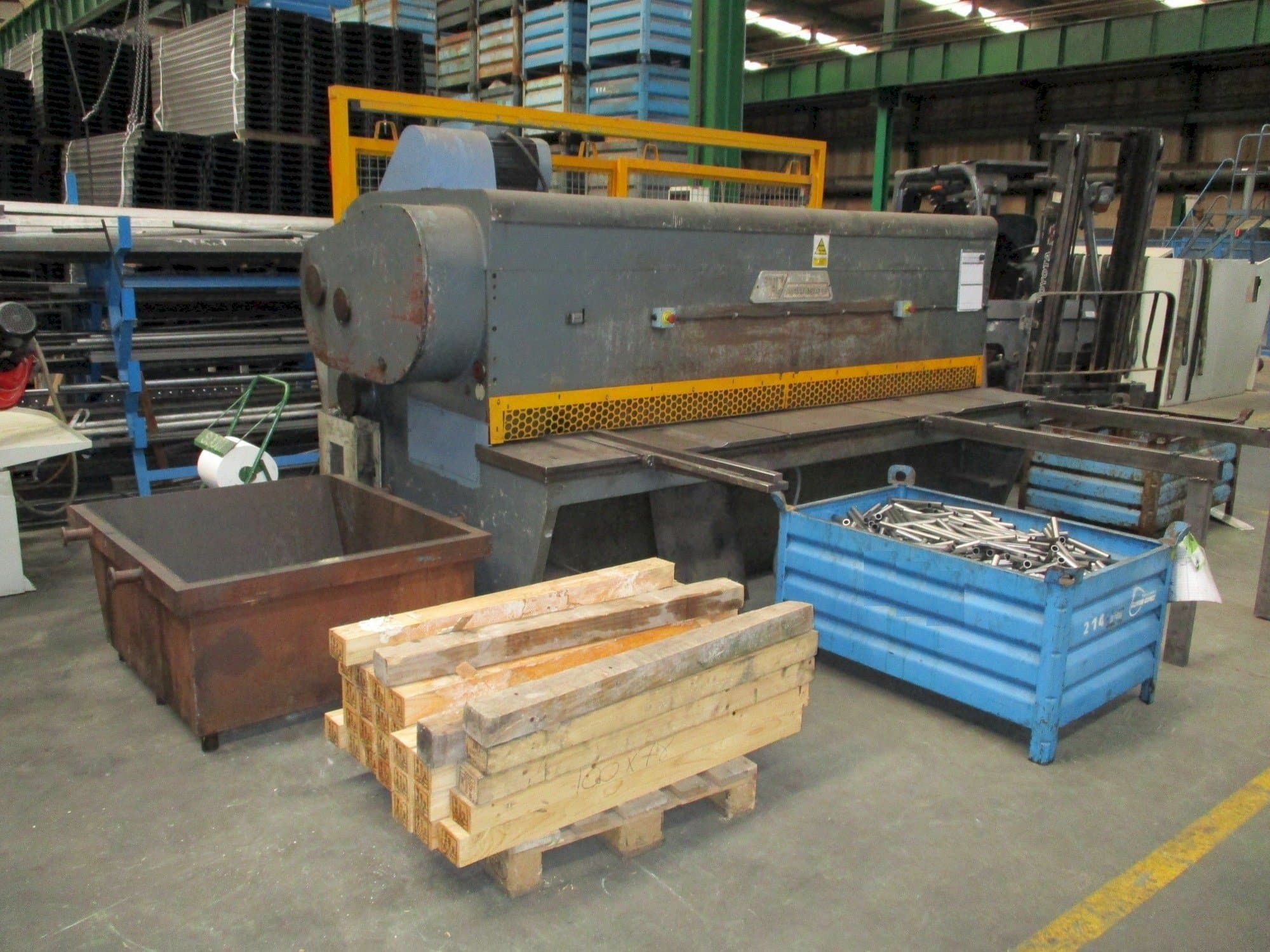 Mašīnas Taci AC-10/30 pretskats