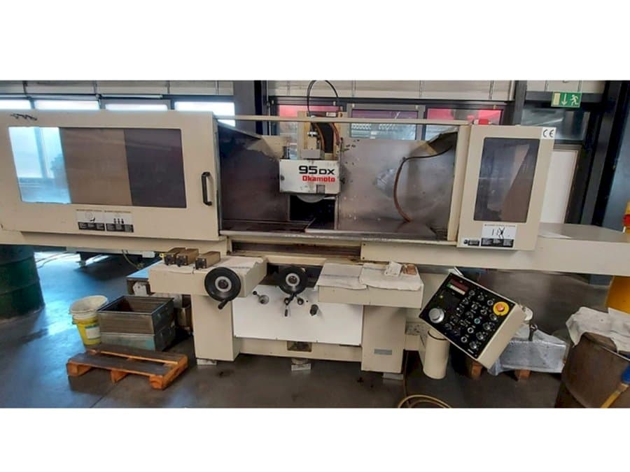 Mašīnas OKAMOTO 95DX pretskats