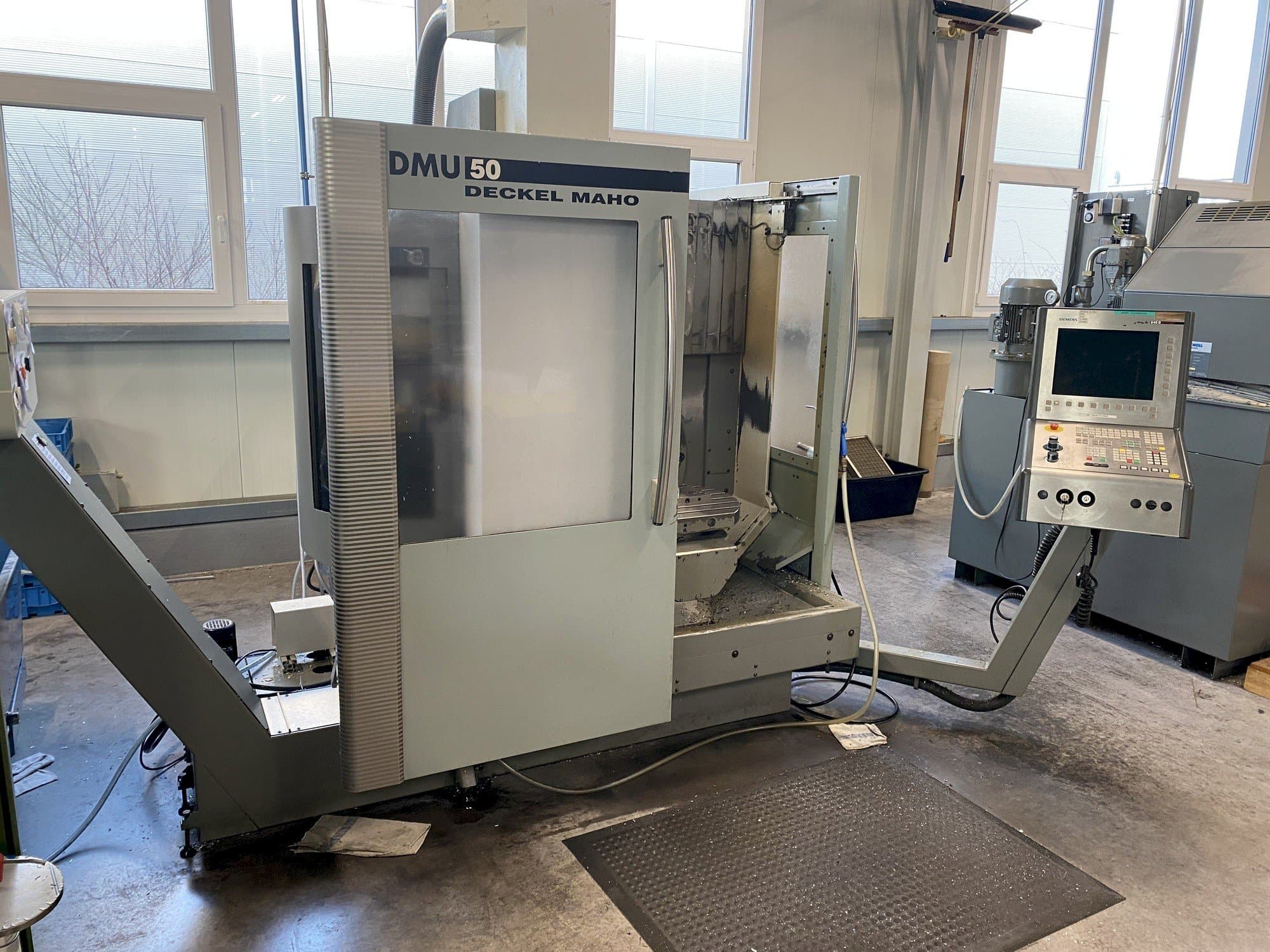 Mašīnas DECKEL MAHO DMU 50 pretskats