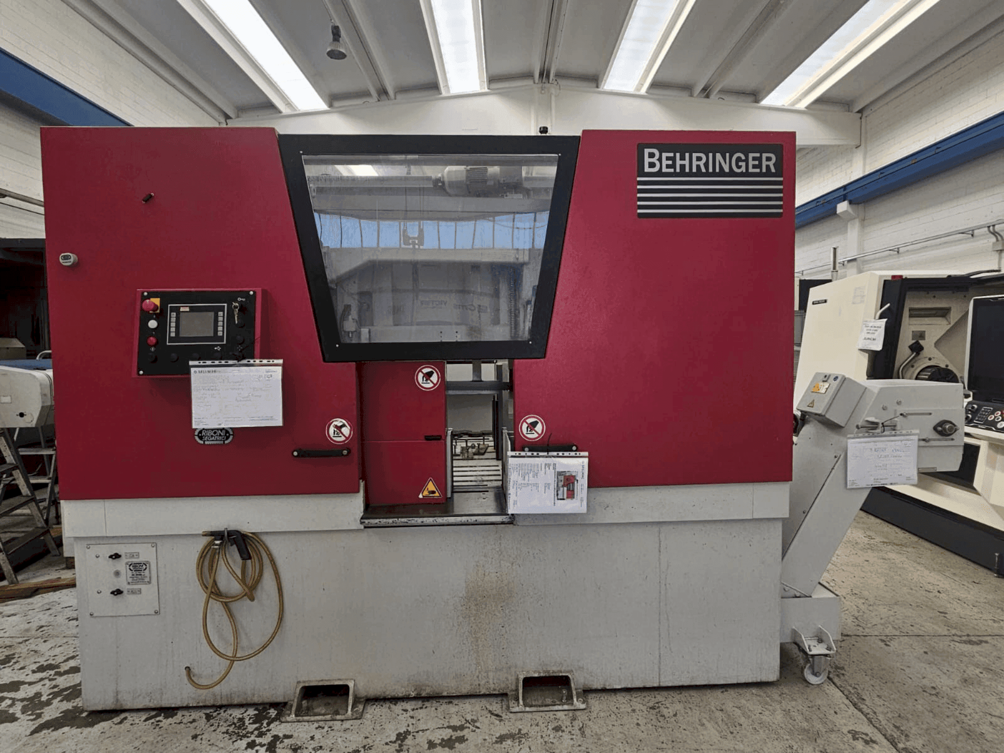 Mašīnas Behringer HBE 511 A  pretskats