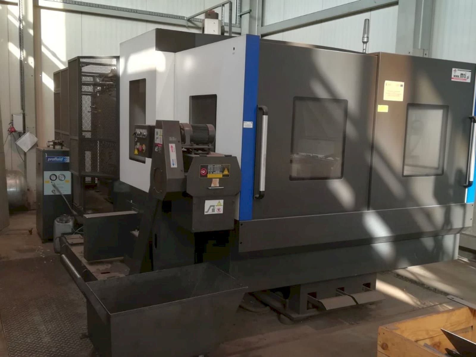 Mašīnas Hyundai Wia KH63G pretskats