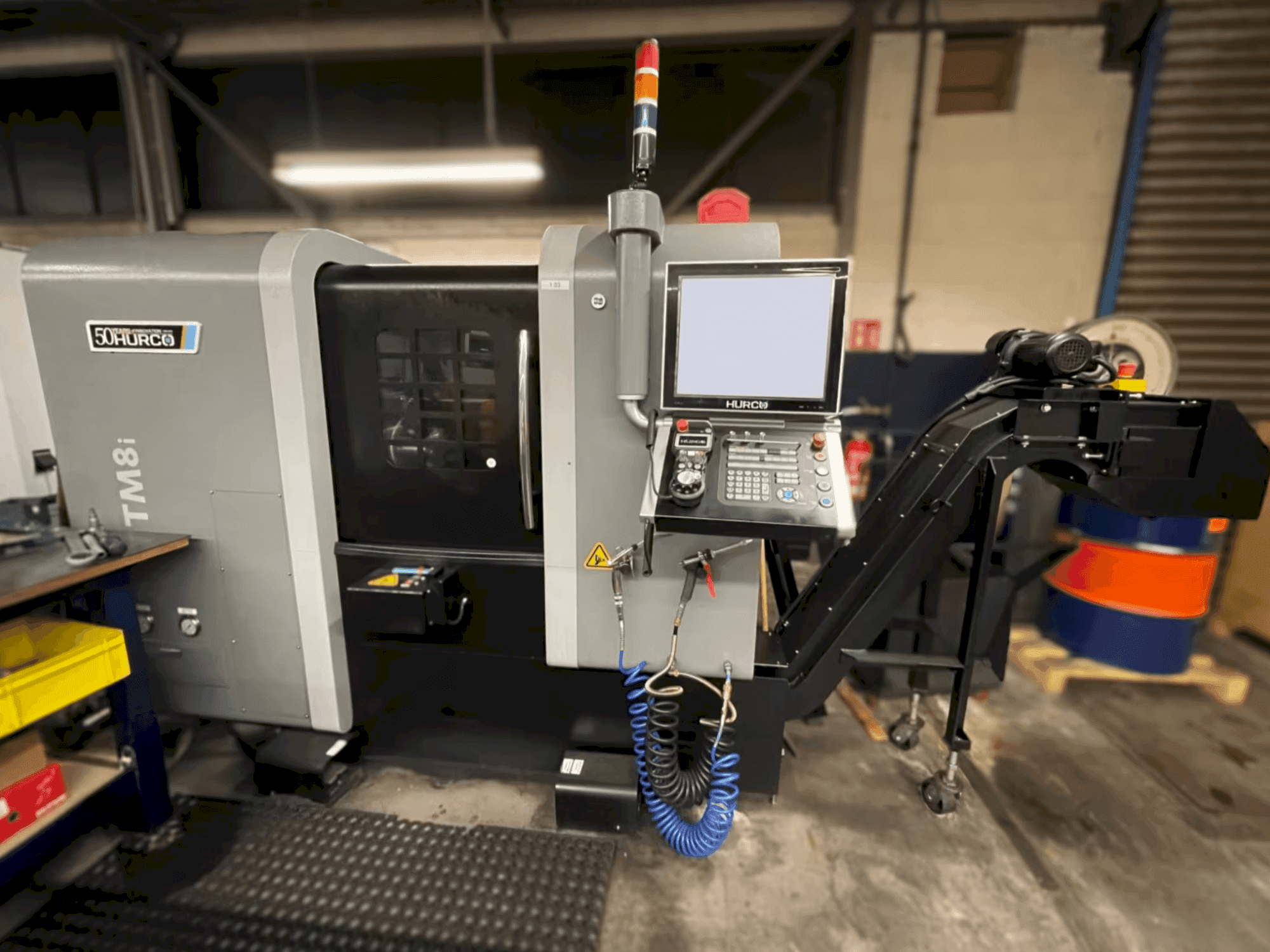 Mašīnas Hurco TM8i  pretskats