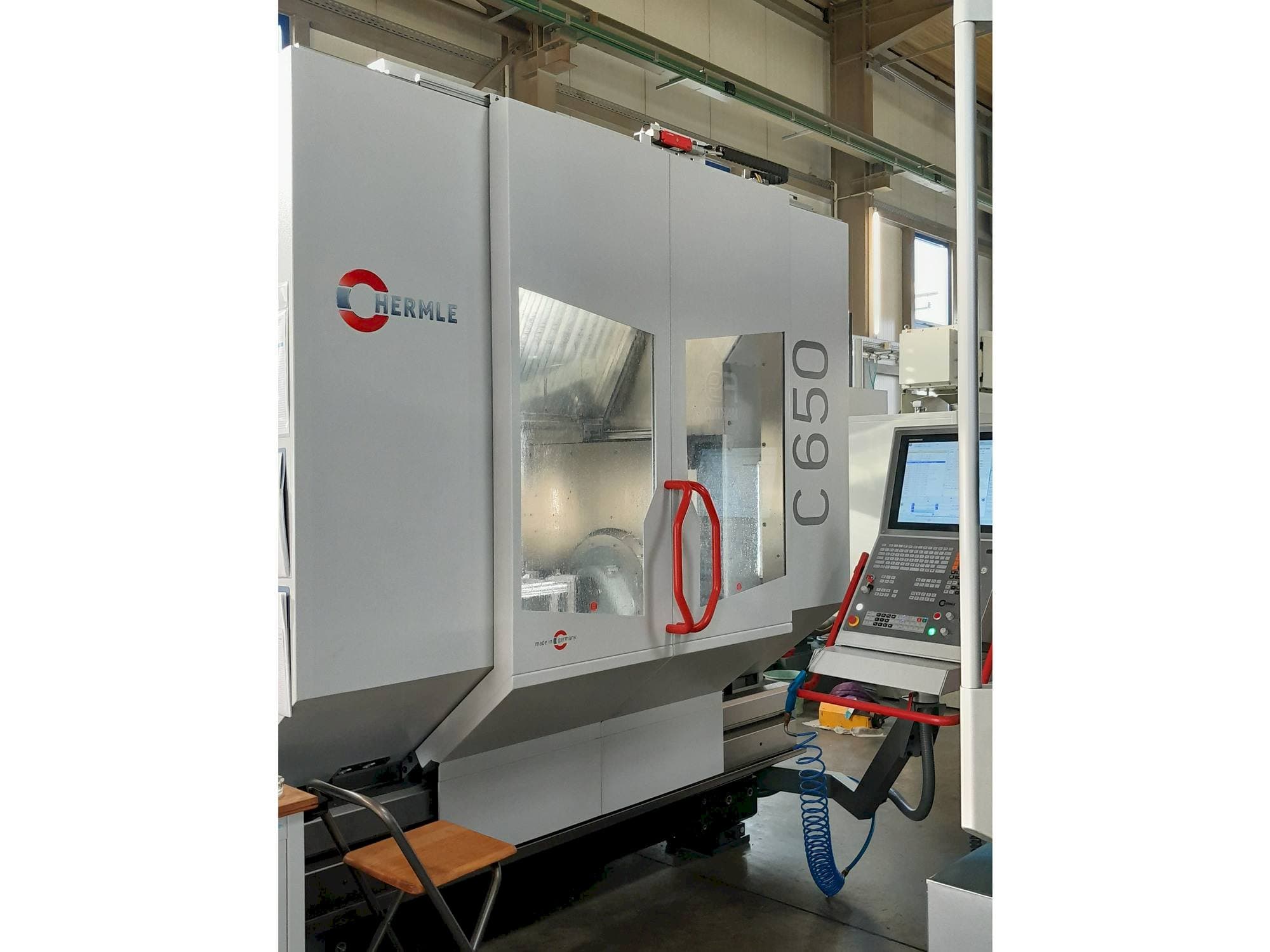 Mašīnas HERMLE C650 U pretskats