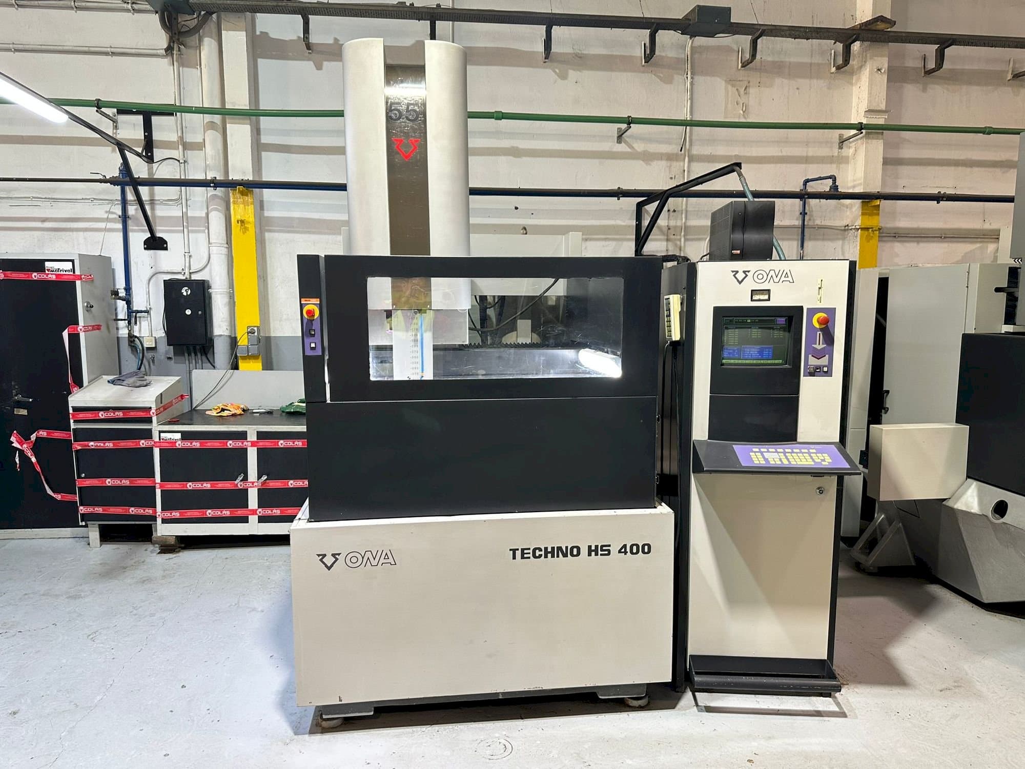 Mašīnas ONA HS 400 pretskats