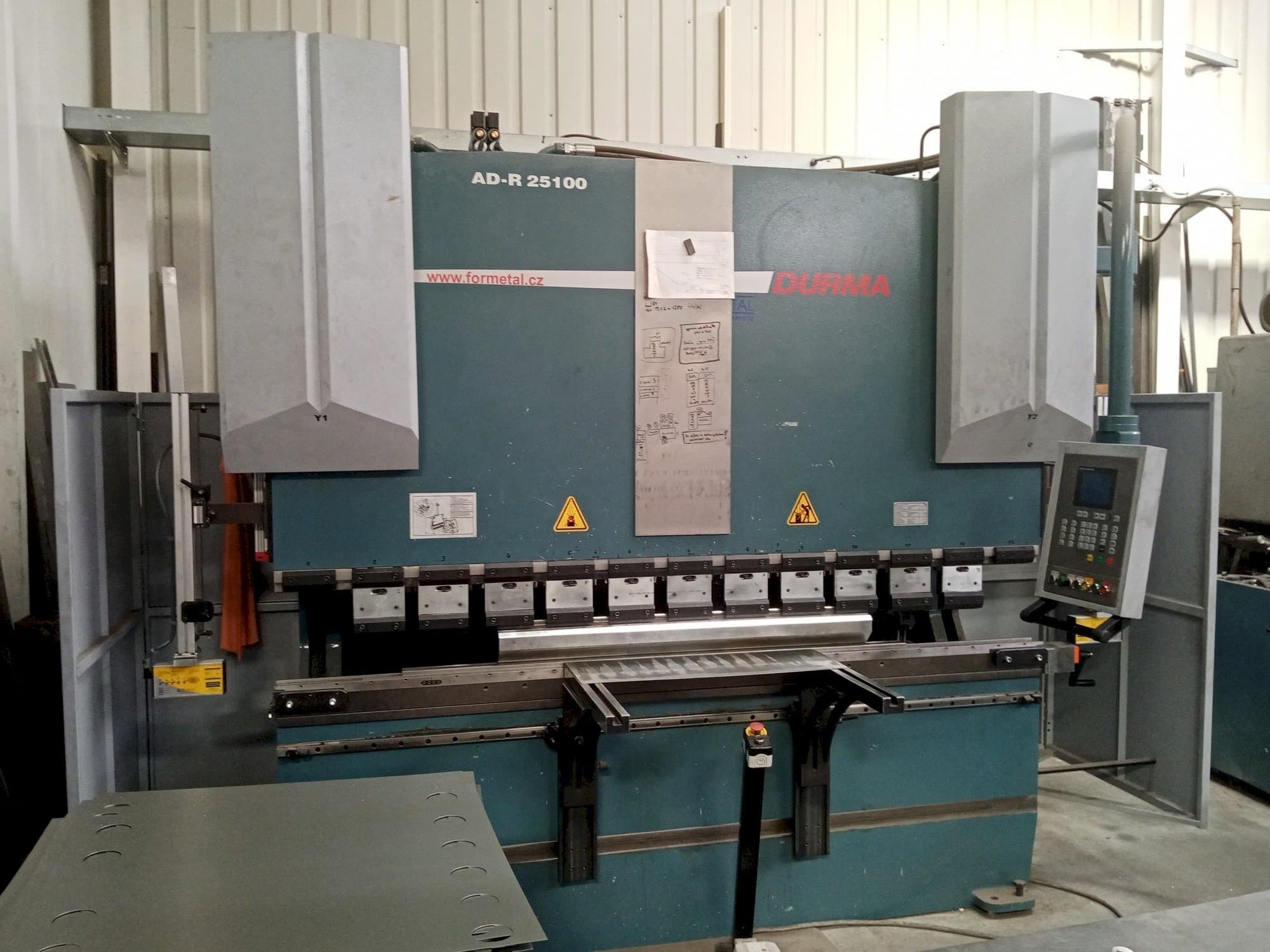 Mašīnas Durma AD-R 25100  pretskats