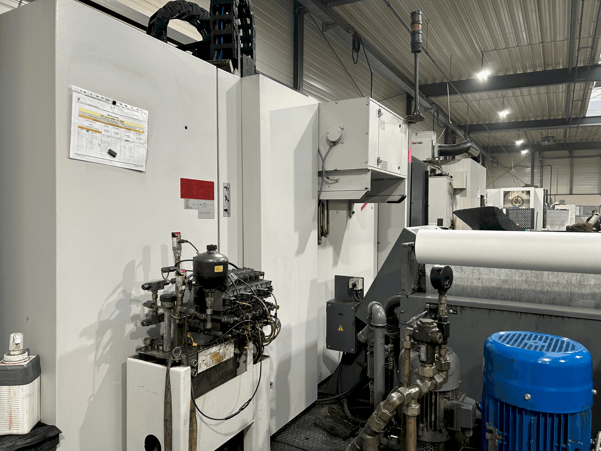 Mašīnas STAMA MC 326 TWIN  pretskats