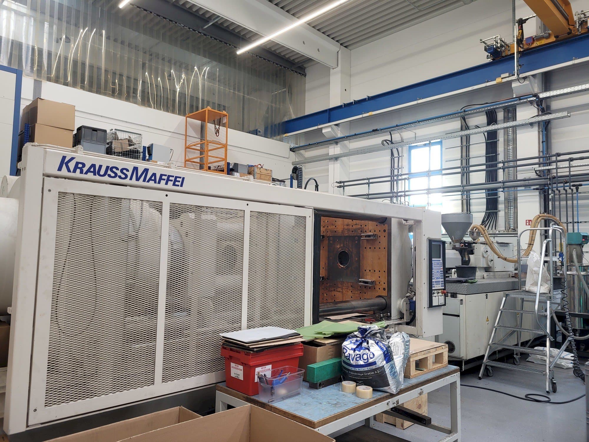 Mašīnas Krauss Maffei 650-4350BM-MC4 pretskats