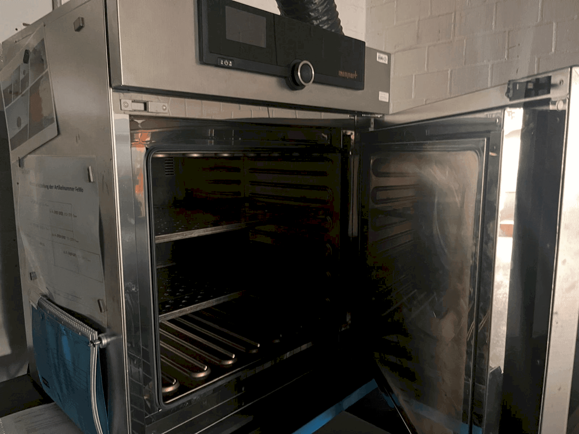 Mašīnas MEMMERT UN110  pretskats