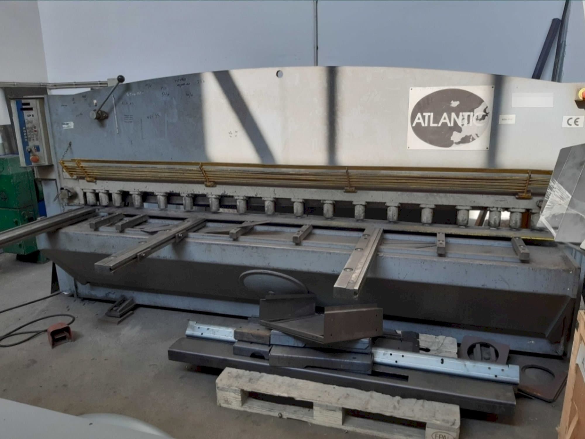 Mašīnas ATLANTIC ATS 3006 pretskats