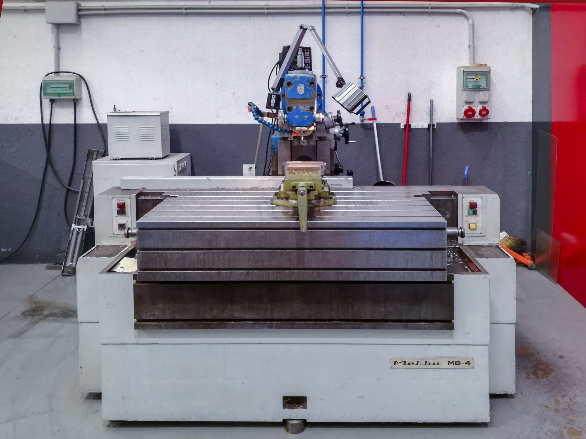 Mašīnas Metba MB-4 pretskats