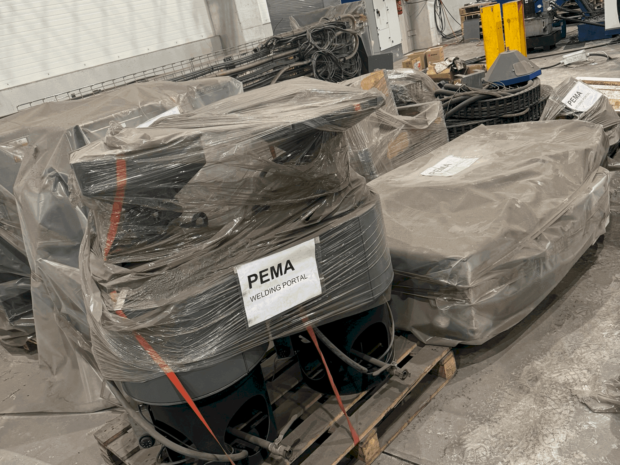 Mašīnas PEMA Column & Boom HD 4x4 Twin SAW pretskats
