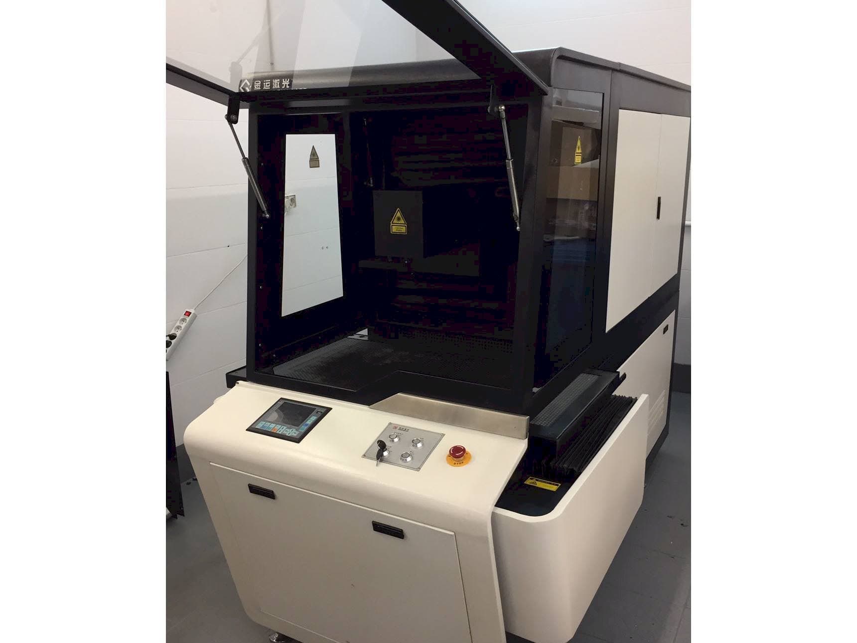 Mašīnas Golden Laser   pretskats