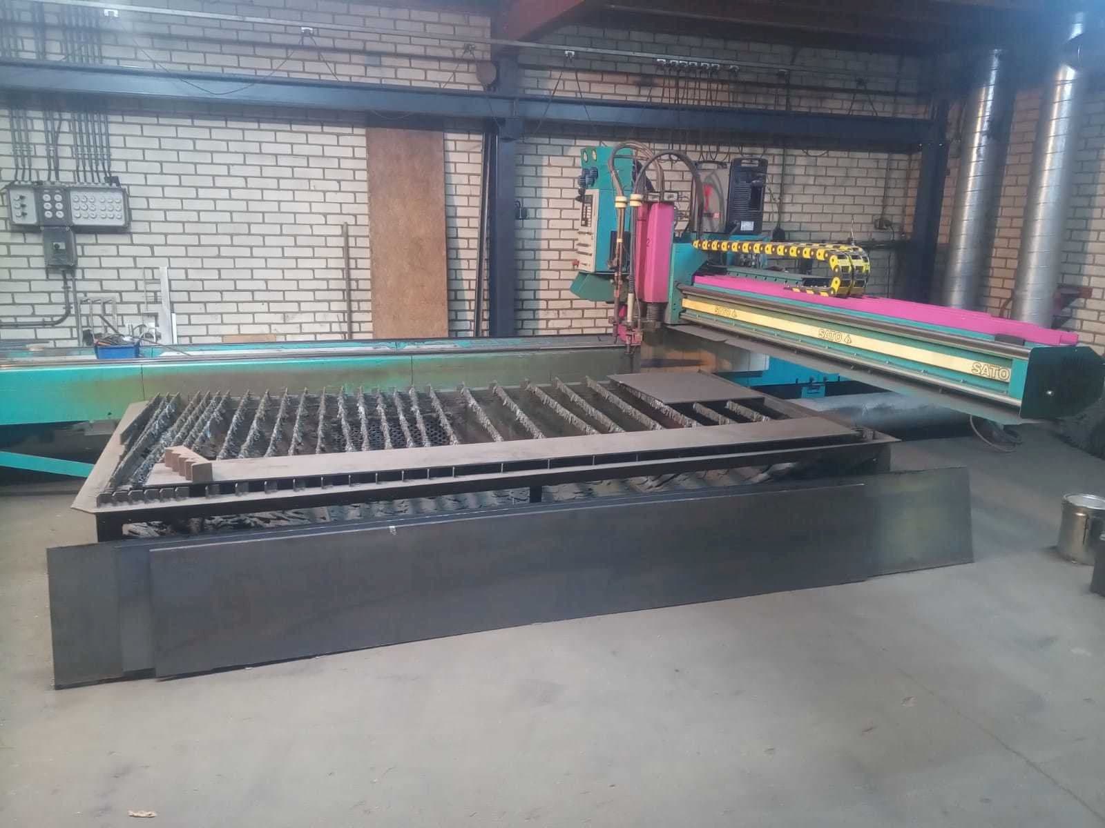 Mašīnas SATO SATRONIK C2500 pretskats