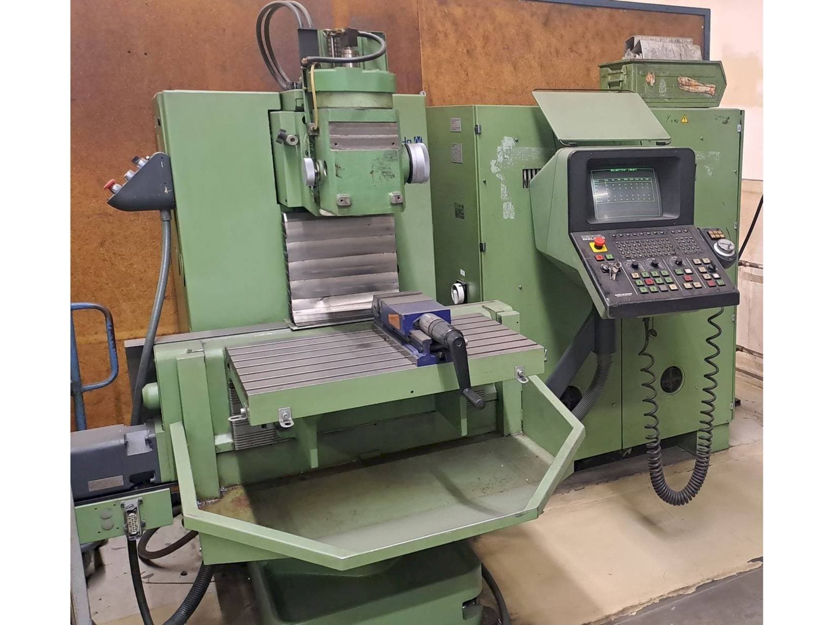 Mašīnas DECKEL FP3NC pretskats